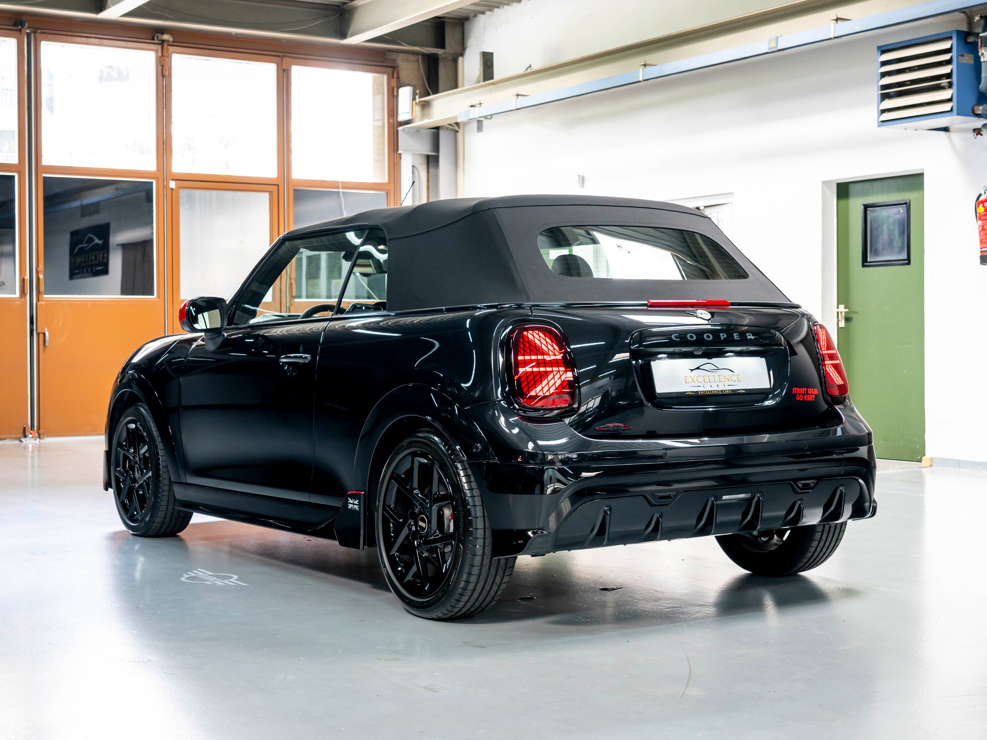 MINI Cooper C Cabriolet, DKG, JCW, Pack XL-image-8