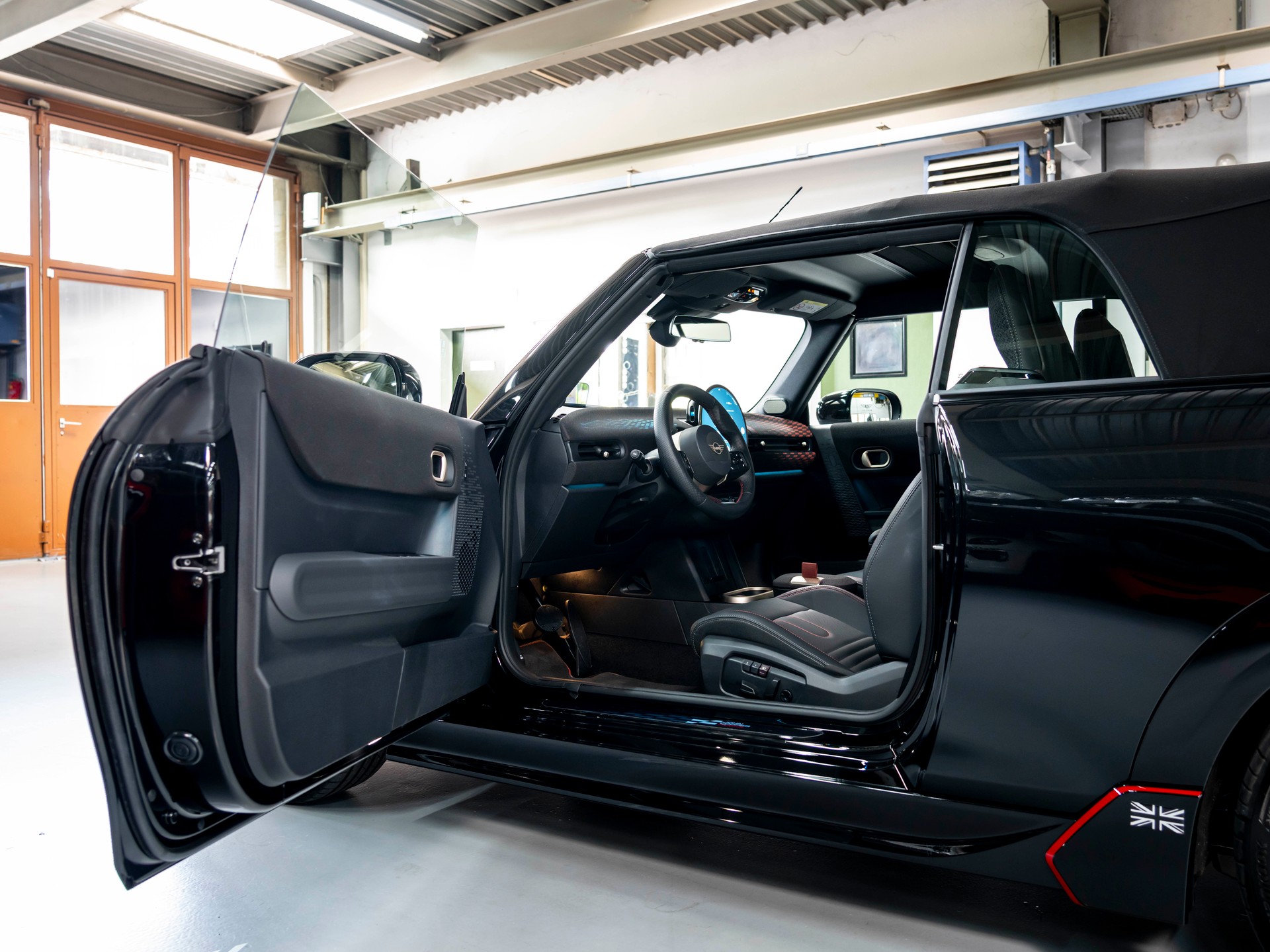 MINI Cooper C Cabriolet, DKG, JCW, Pack XL-image-19
