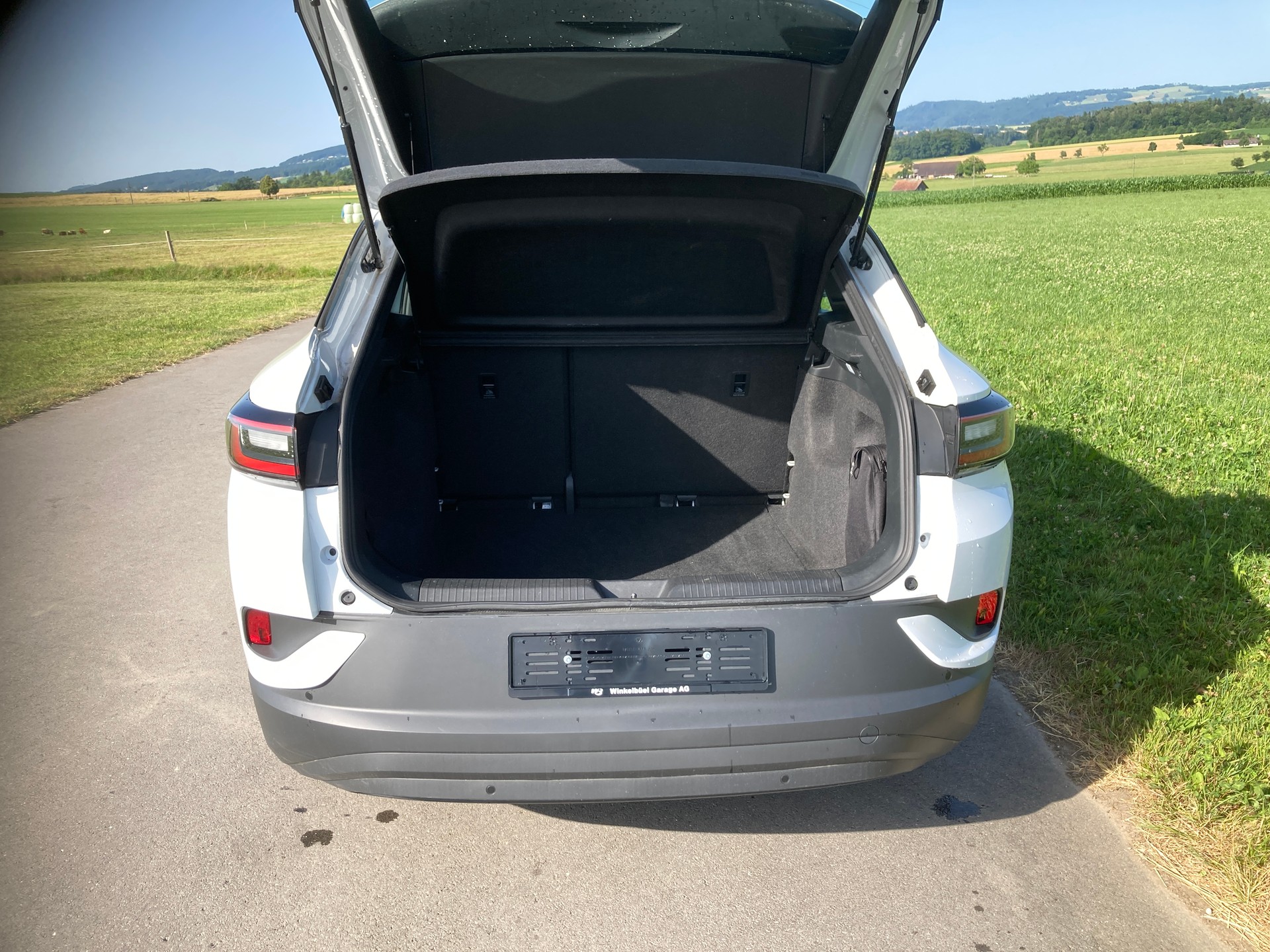 VW ID.4 Pure Performance mit Anhängerkupplung-image-5