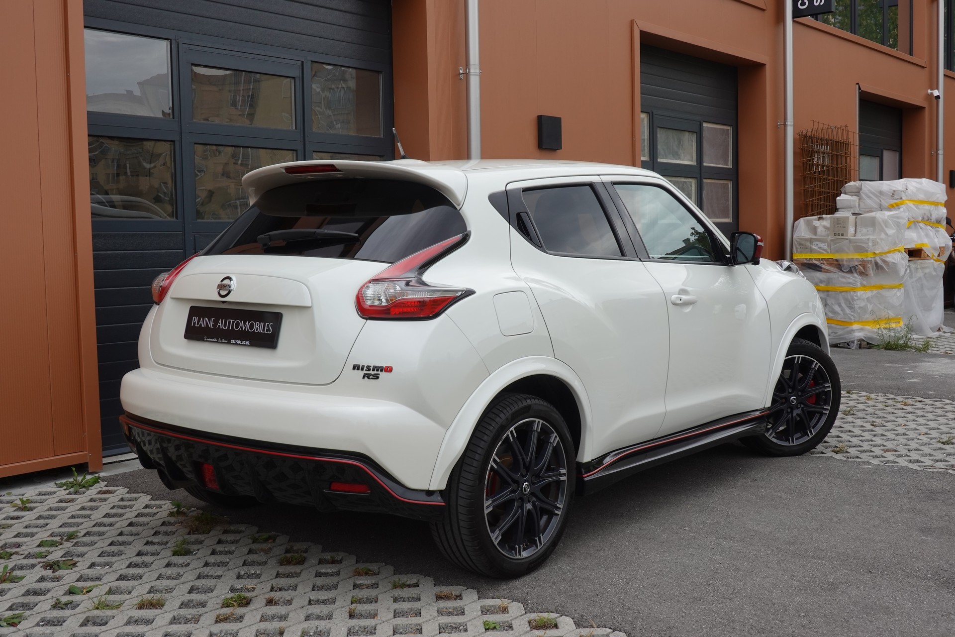 NISSAN Juke 1.6 DIG-T Nismo RS 4x4 "* CH Auto * Sièges Recaro * Black Edition * Interieur Alcantara * Tempomat *"-image-6