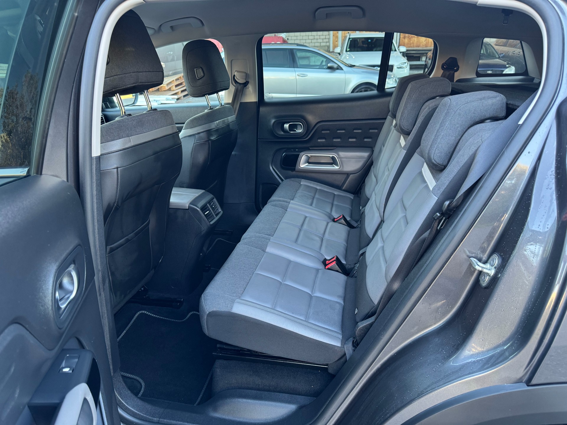 CITROEN C5 Aircross 1.6 PHEV Shine-image-17