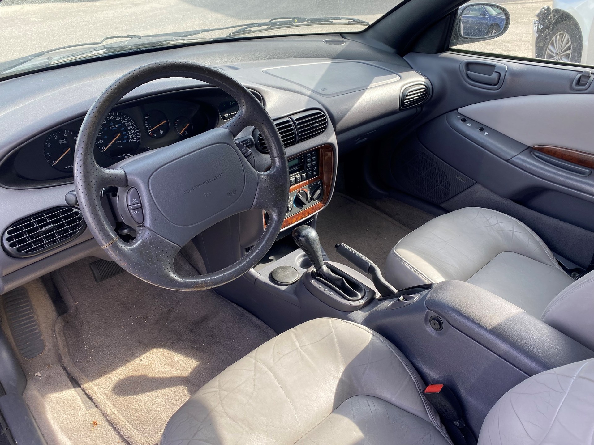CHRYSLER Stratus 2.5 V6 LX Cabrio-image-9