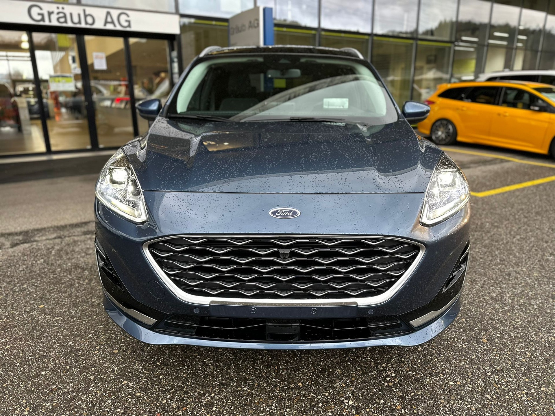 FORD Kuga 2.5 PHEV Vignale 2WD blue-showroom-element-1