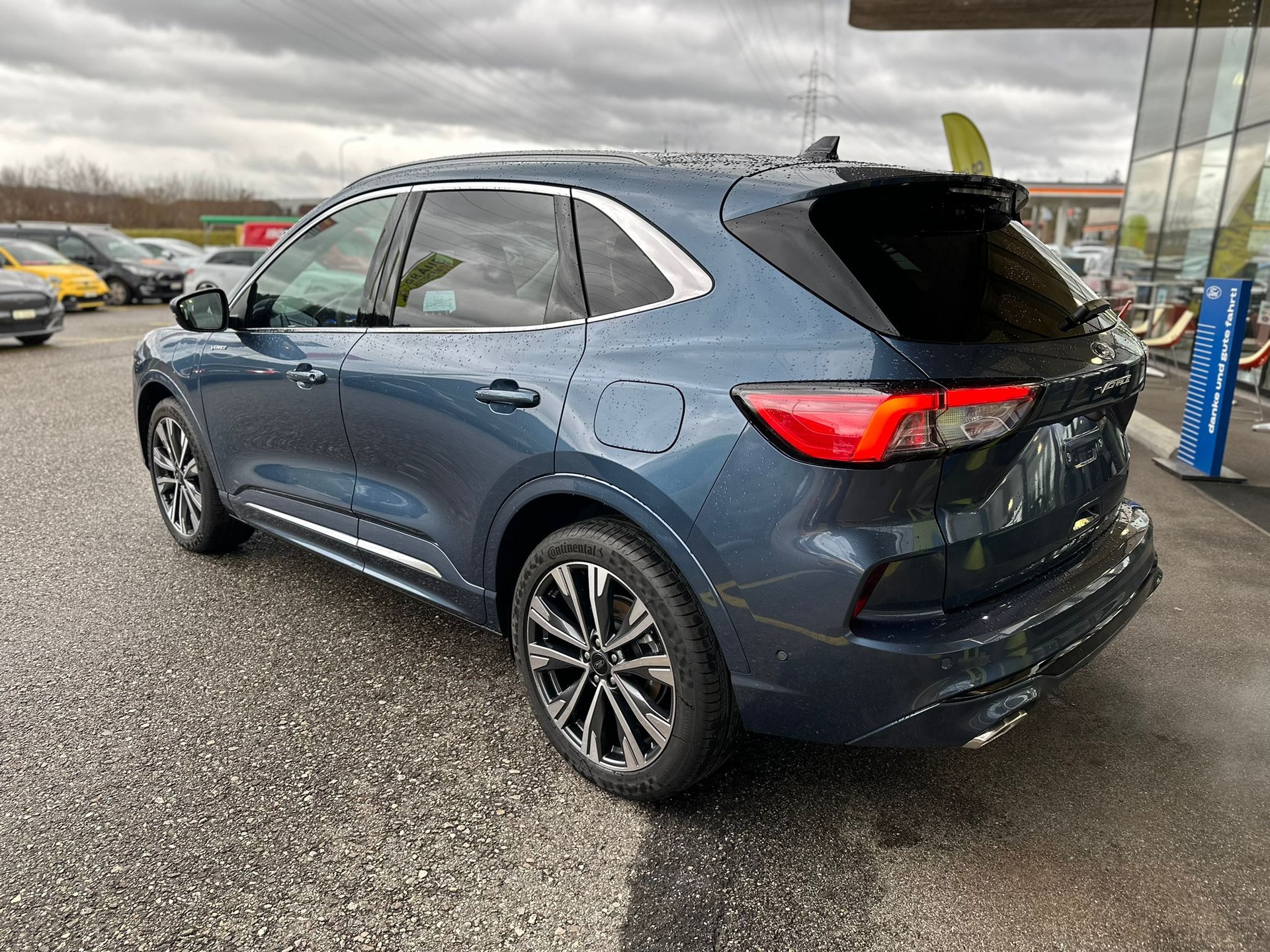 FORD Kuga 2.5 PHEV Vignale 2WD blue-image-4