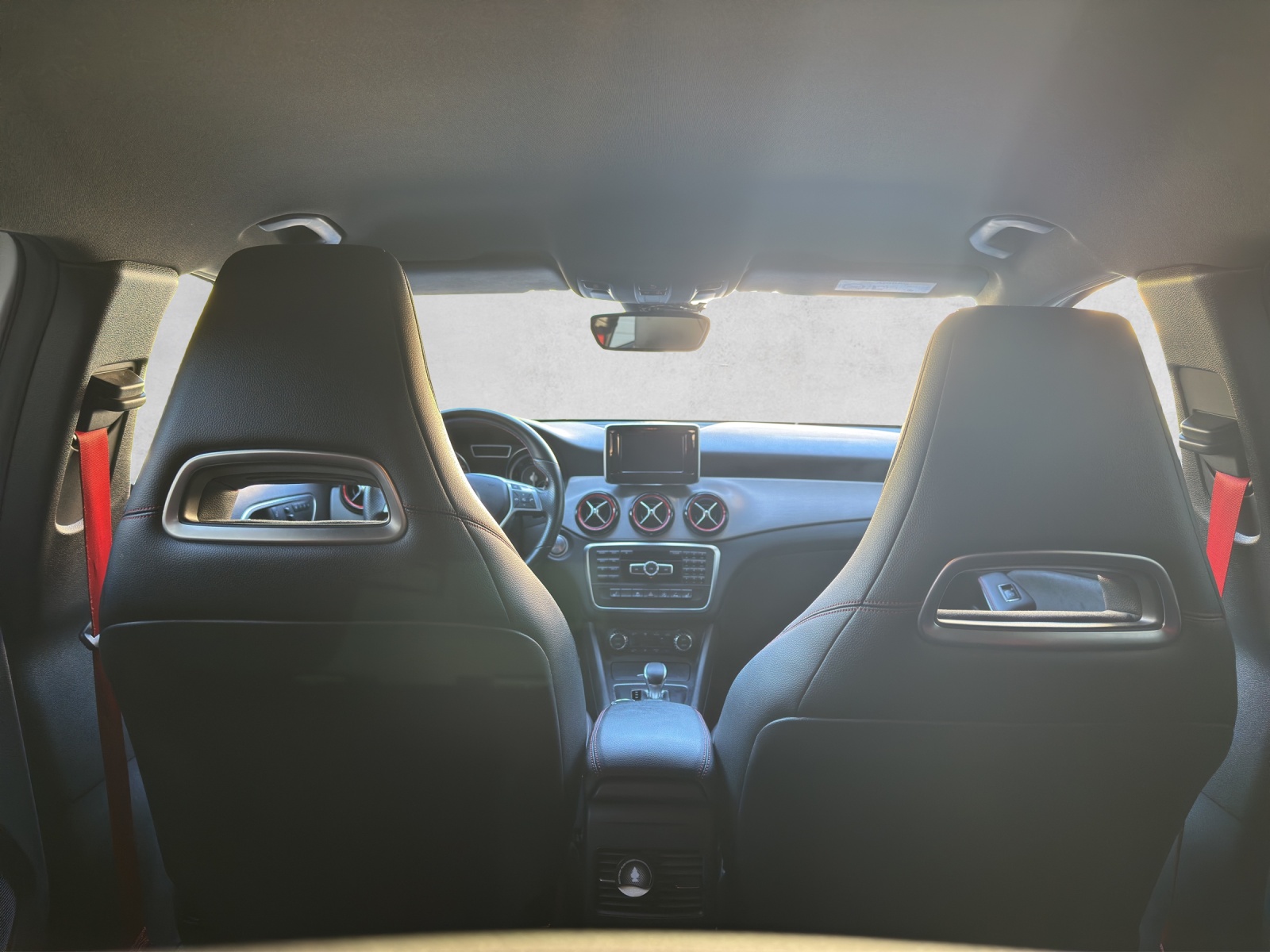 MERCEDES-BENZ GLA 45 AMG 4Matic 7G-DCT-image-12