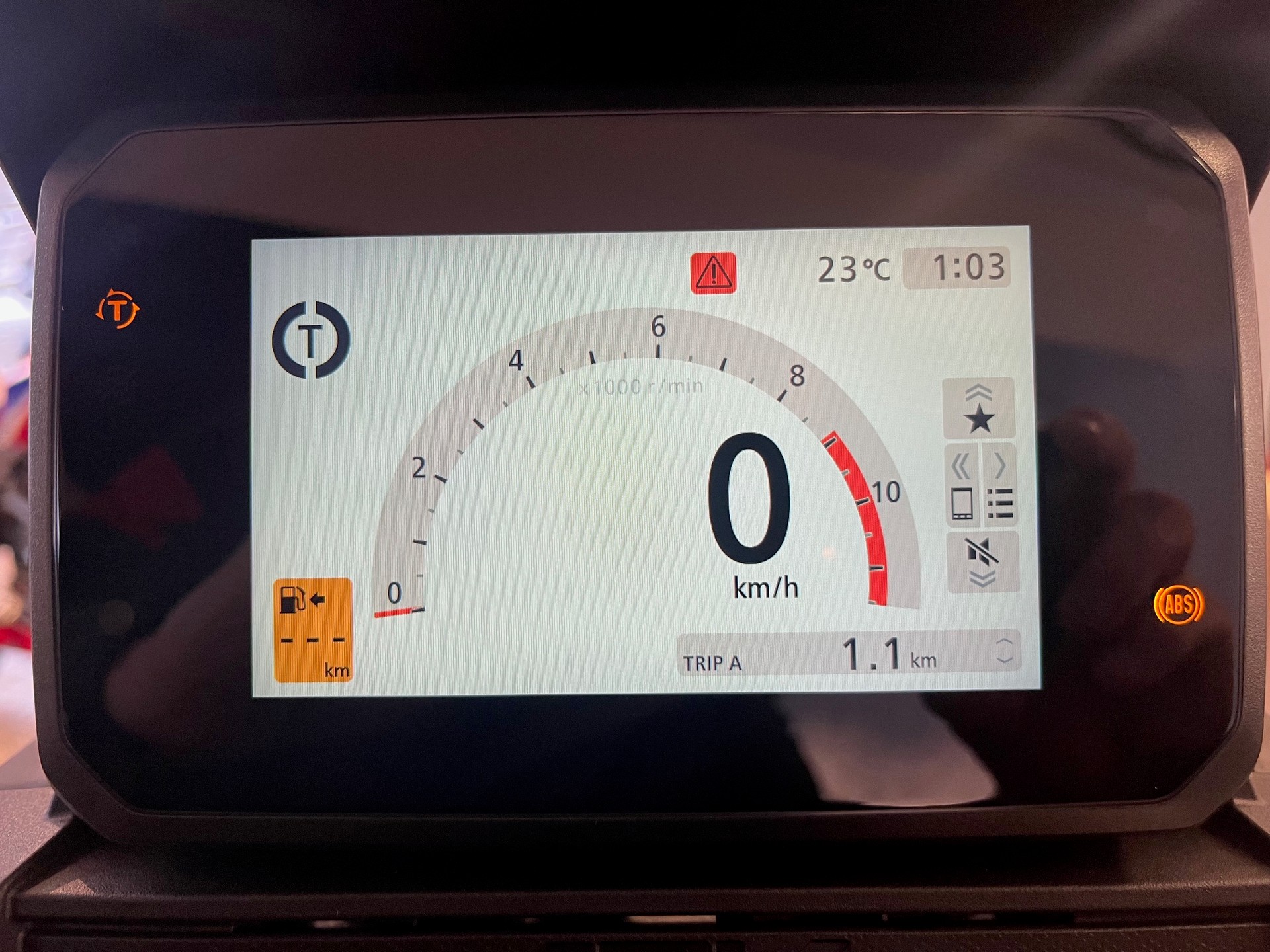 HONDA ADV 350 A ABS /TC-image-4