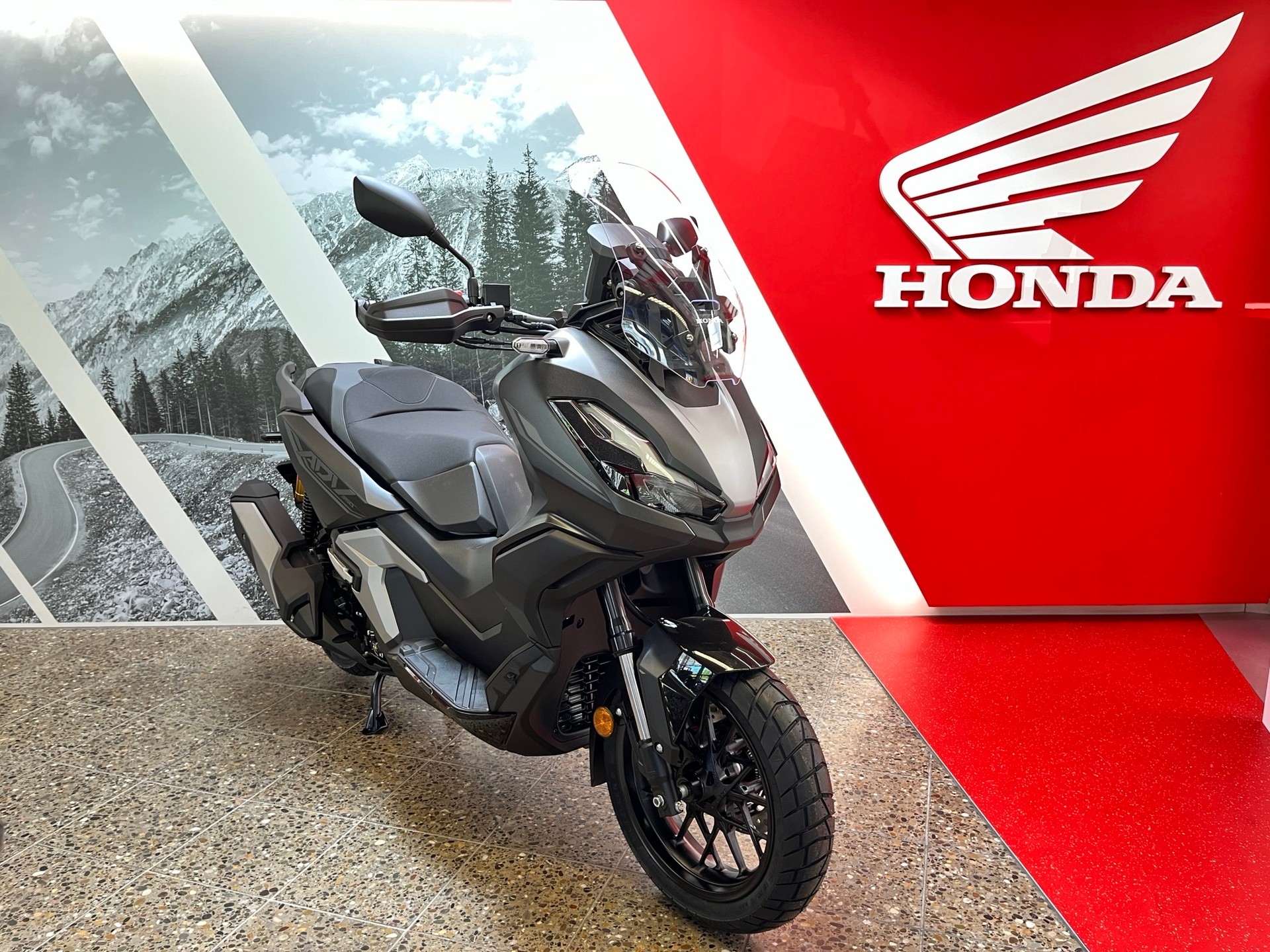 HONDA ADV 350 A ABS /TC-image-2
