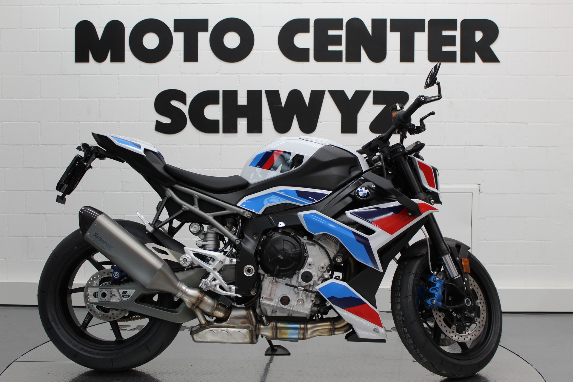 BMW M 1000 R-image-0