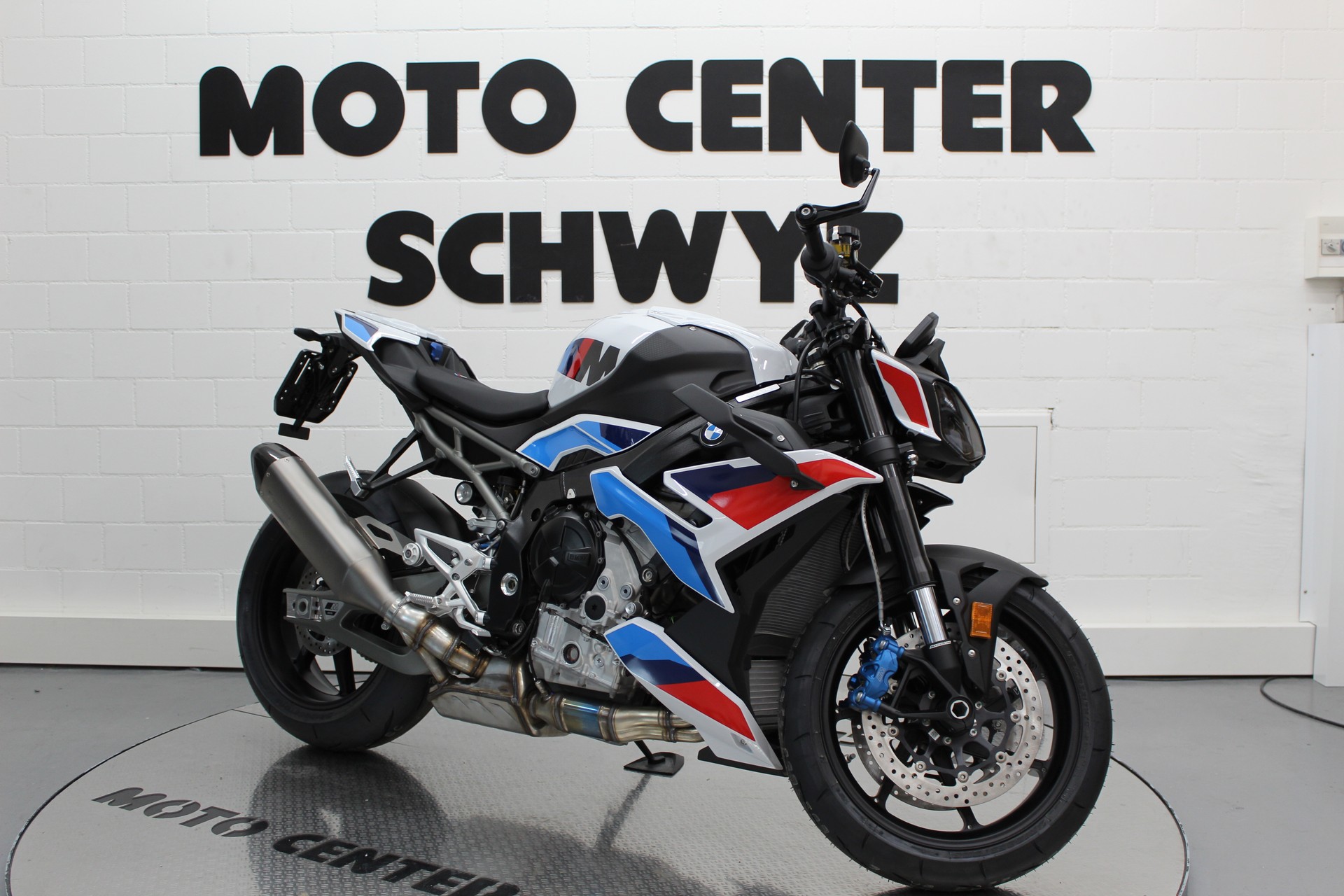 BMW M 1000 R-image-1