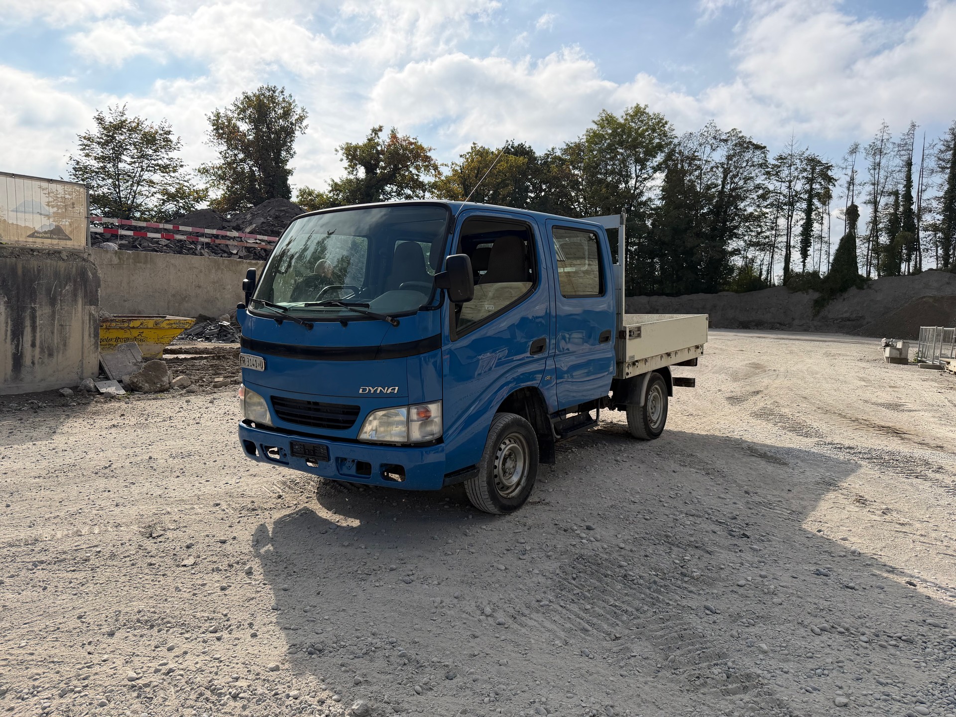 TOYOTA Dyna 100 3.0 D-4D-image-1