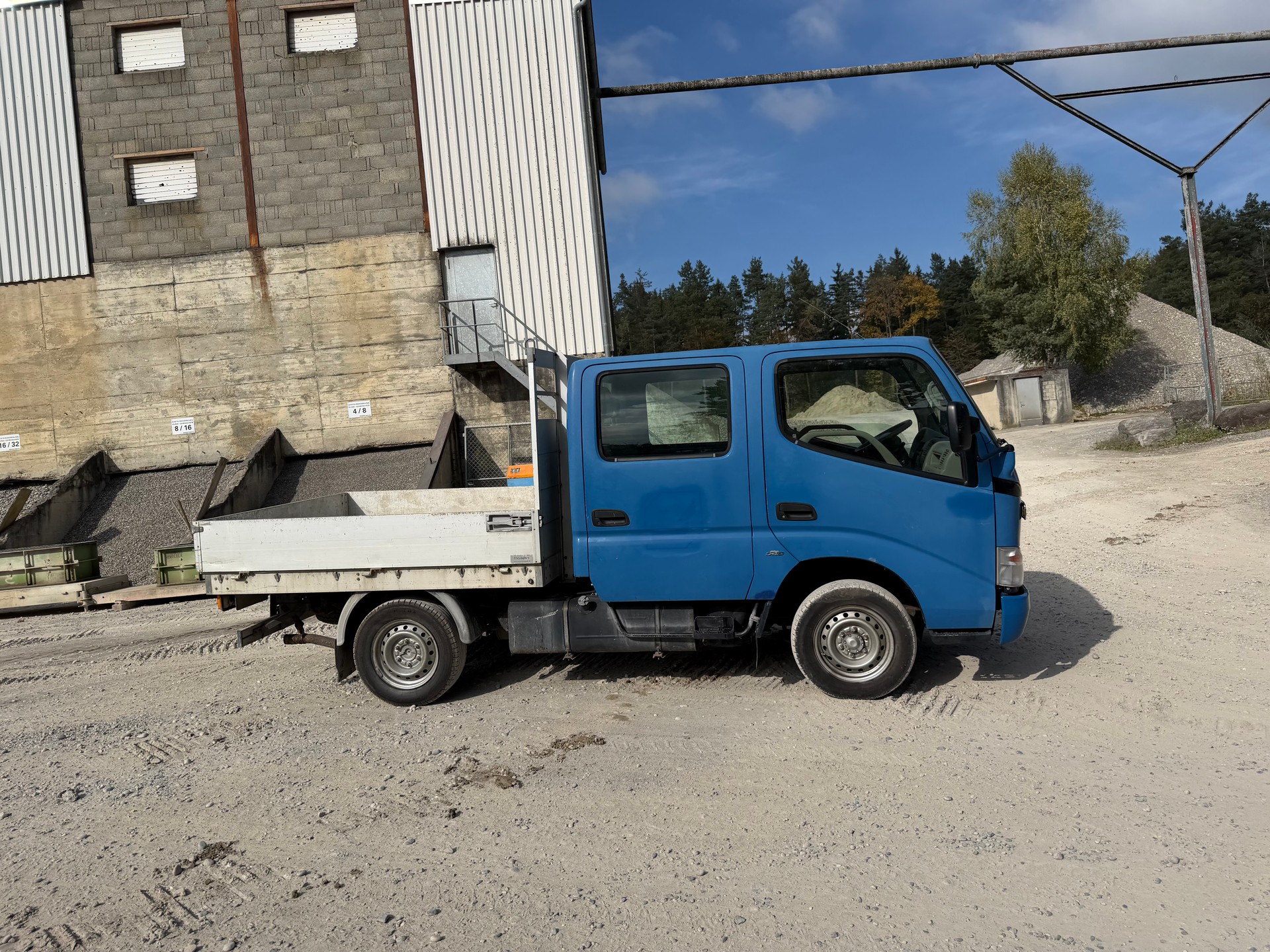 TOYOTA Dyna 100 3.0 D-4D-image-3