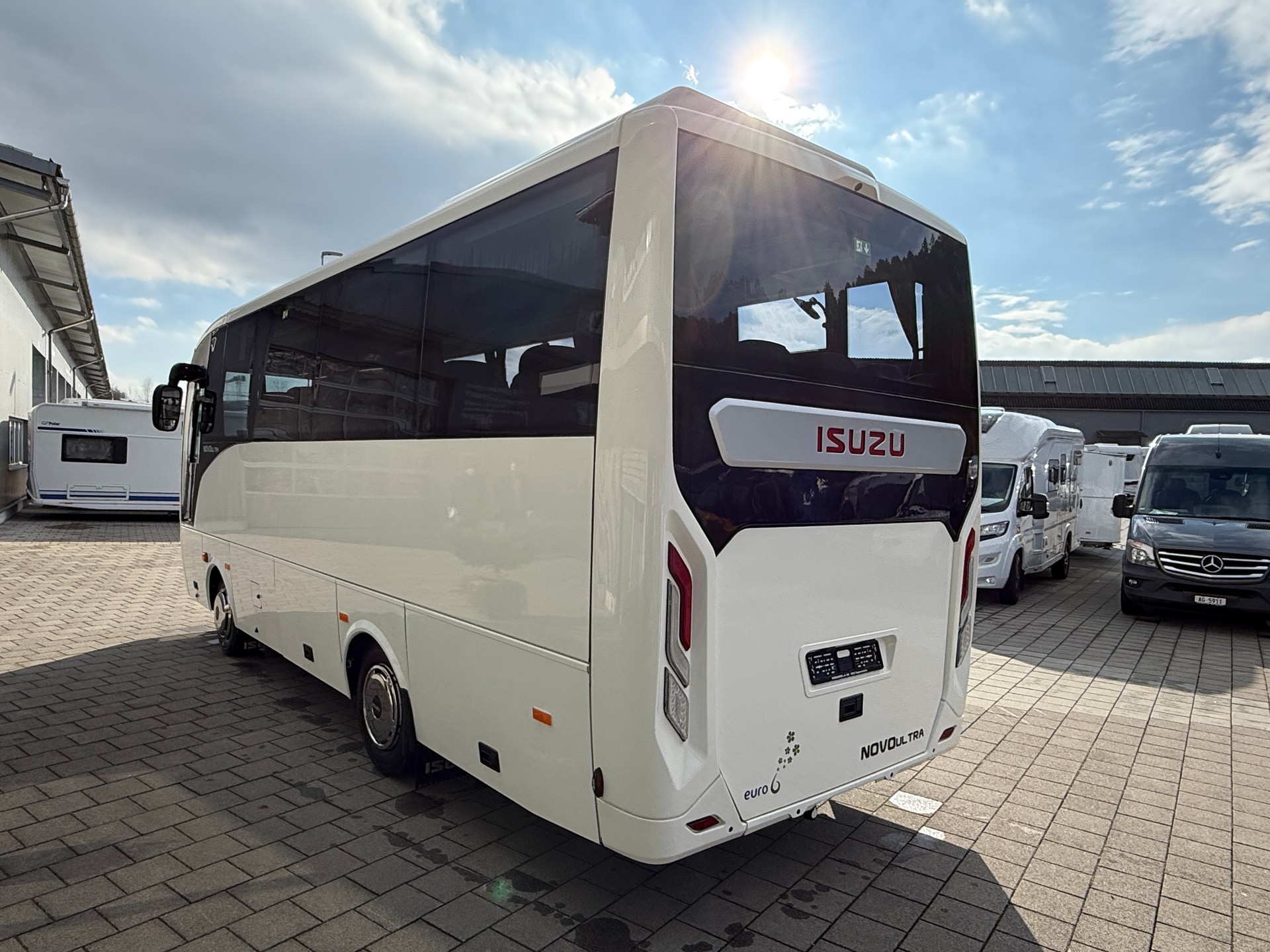 ISUZU AOS Novo Ultra Midibus-image-5