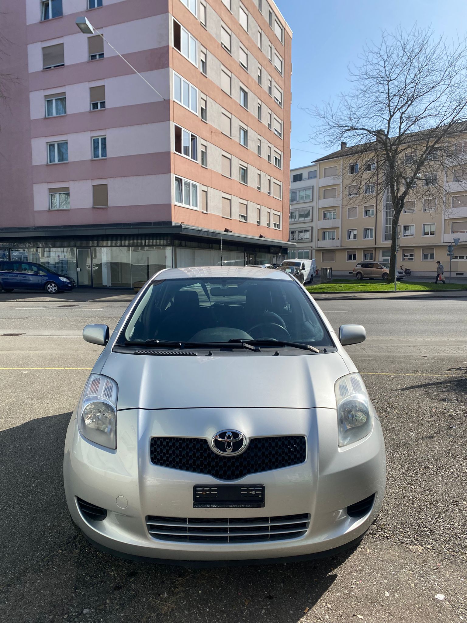 TOYOTA Yaris 1.0 Linea Luna