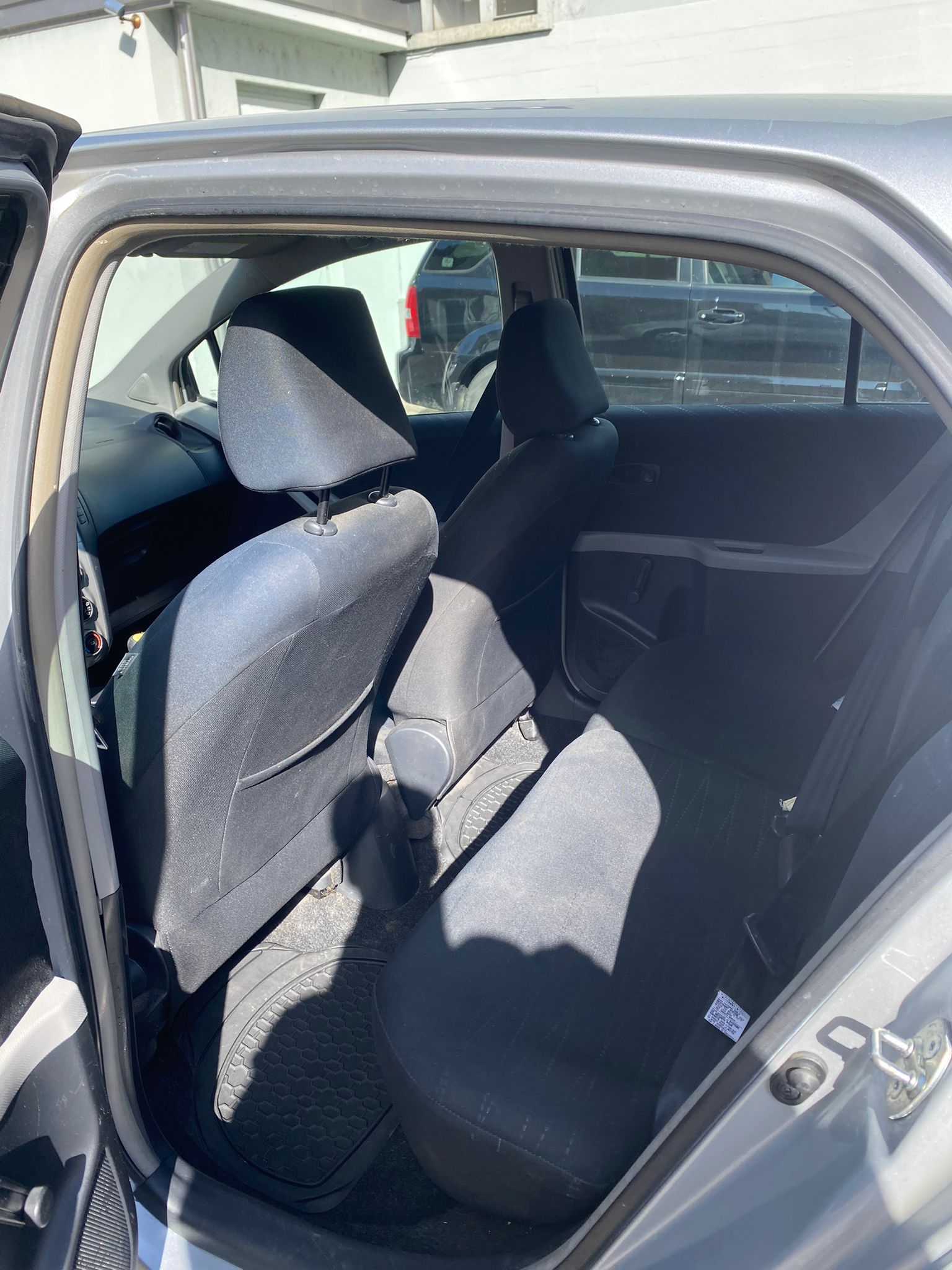 TOYOTA Yaris 1.0 Linea Luna-image-7