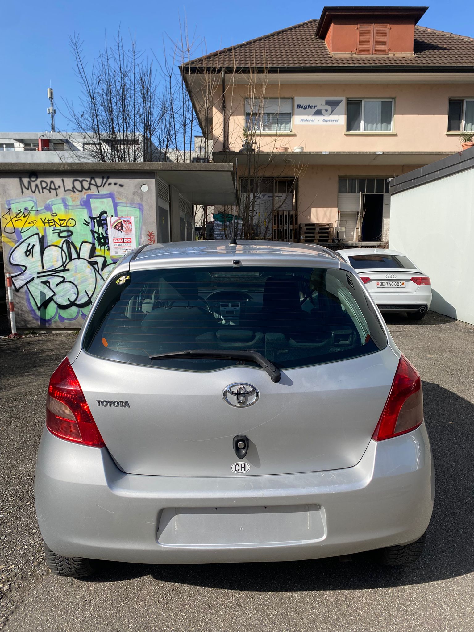 TOYOTA Yaris 1.0 Linea Luna-image-4