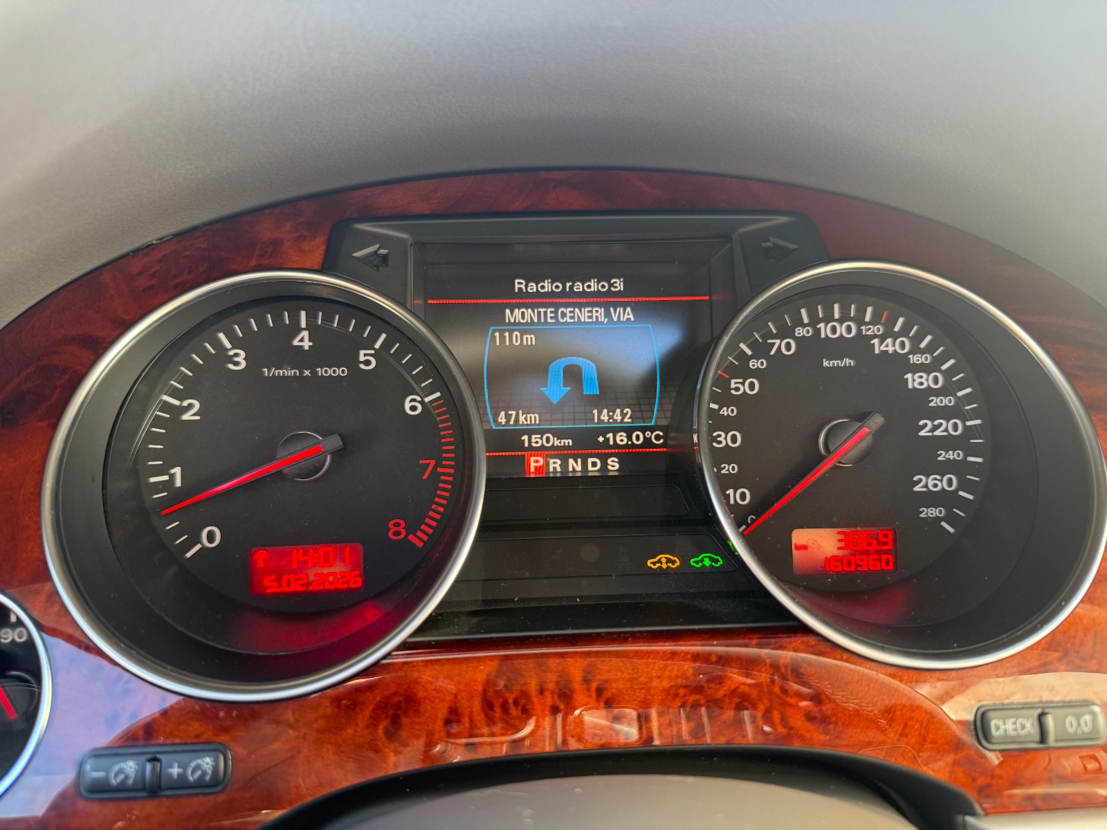 AUDI A8 L 6.0 quattro tiptronic-image-15