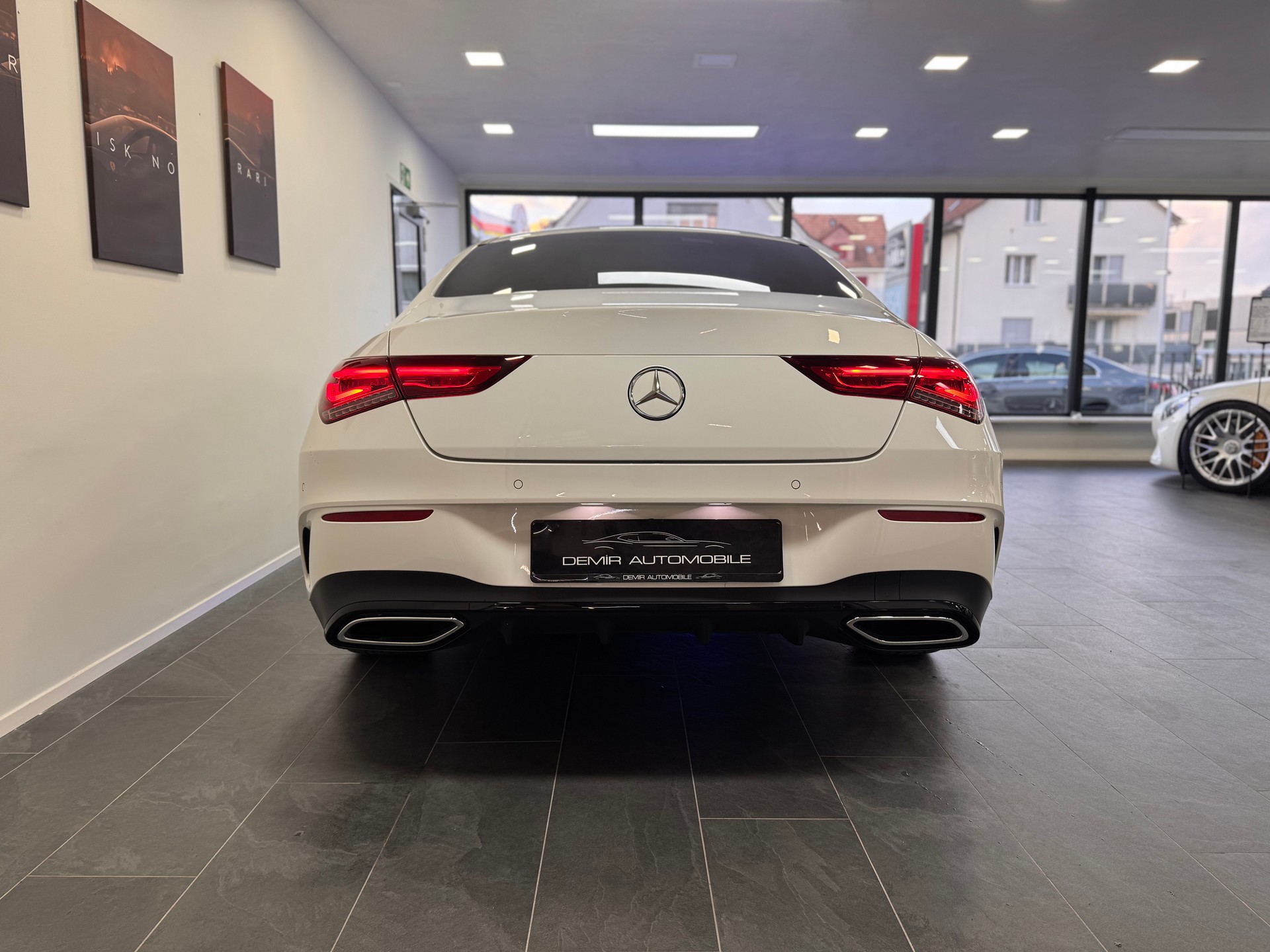 MERCEDES-BENZ CLA 200 d AMG Line 8G-DCT *Ambientebeleuchtung / Pack Sport Black / Rückfahrkamera / Pack Advantage*-image-4