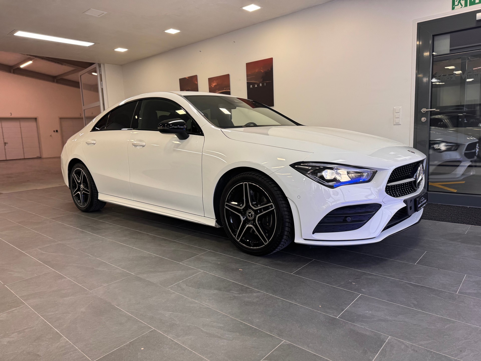 MERCEDES-BENZ CLA 200 d AMG Line 8G-DCT *Ambientebeleuchtung / Pack Sport Black / Rückfahrkamera / Pack Advantage*-image-2