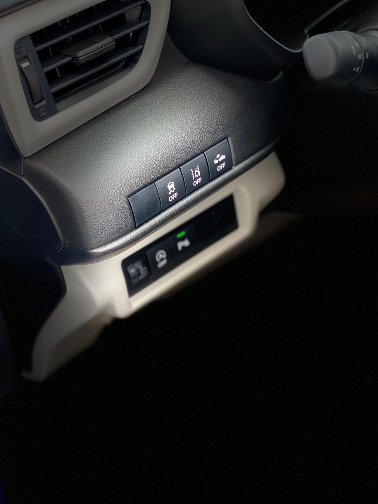 SUZUKI Swift 1.2 1st Edition Hybrid CVT-image-12