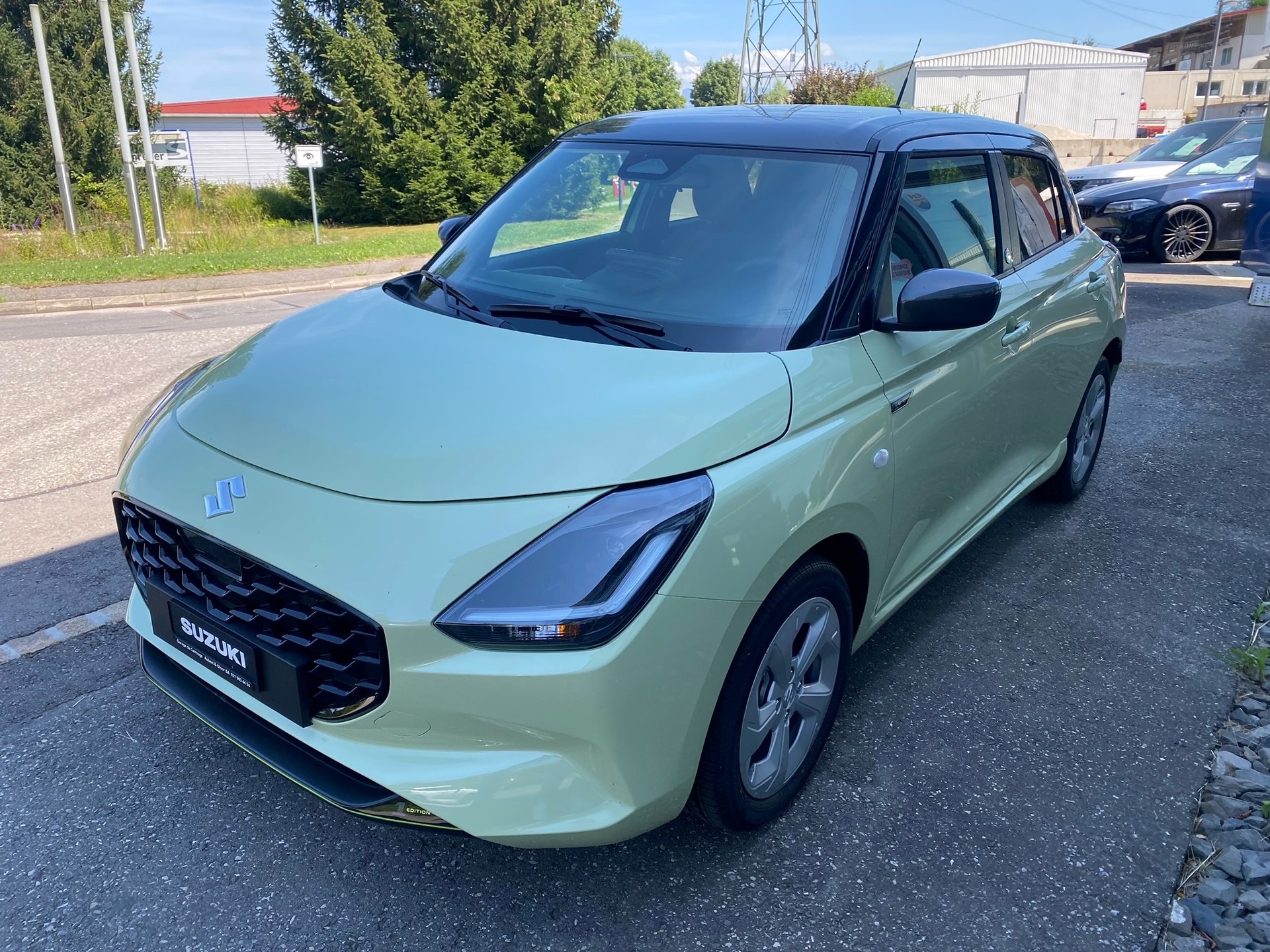 SUZUKI Swift 1.2 1st Edition Hybrid CVT-image-2
