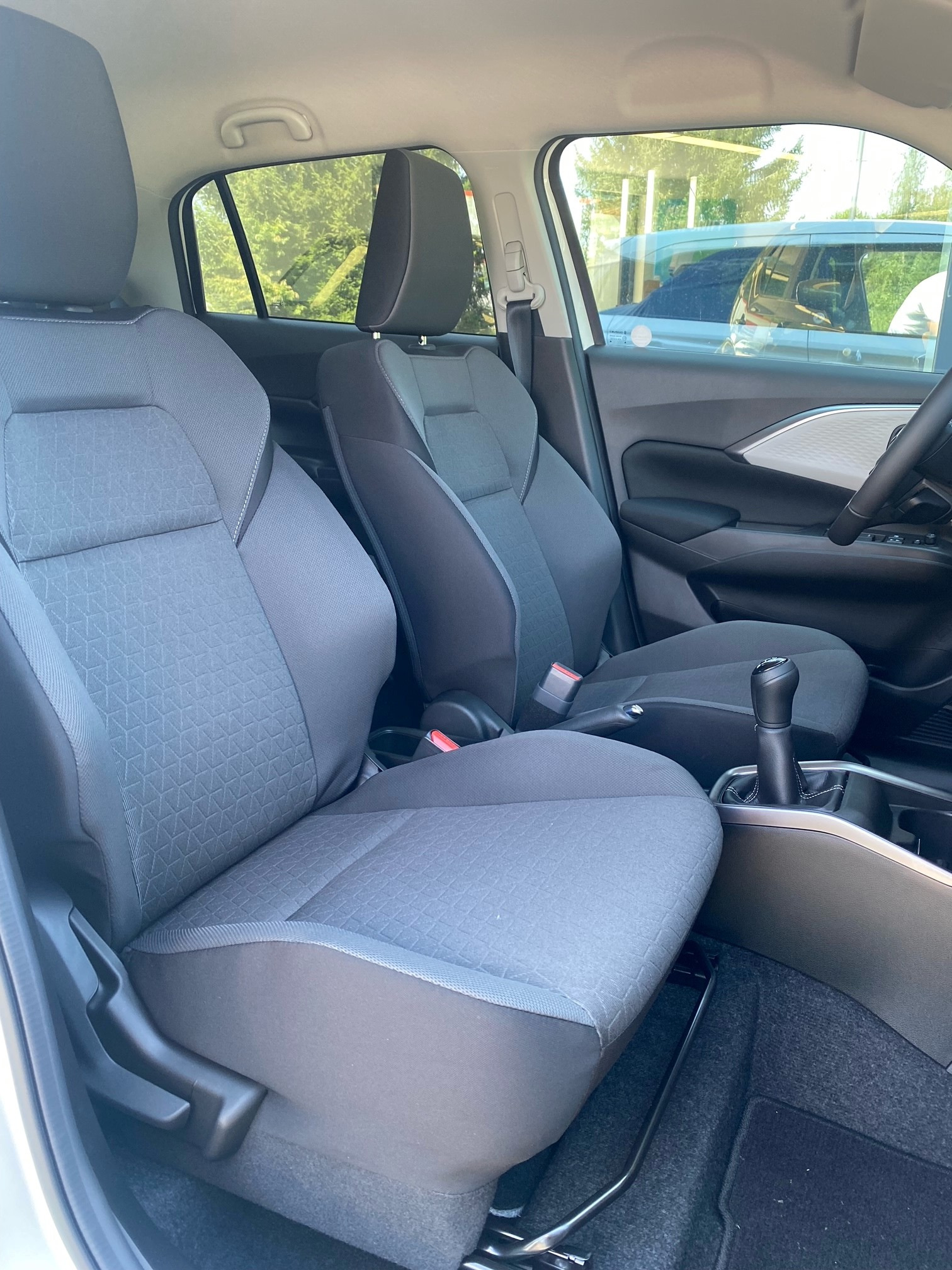 SUZUKI Swift 1.2 1st Edition Hybrid CVT-image-8
