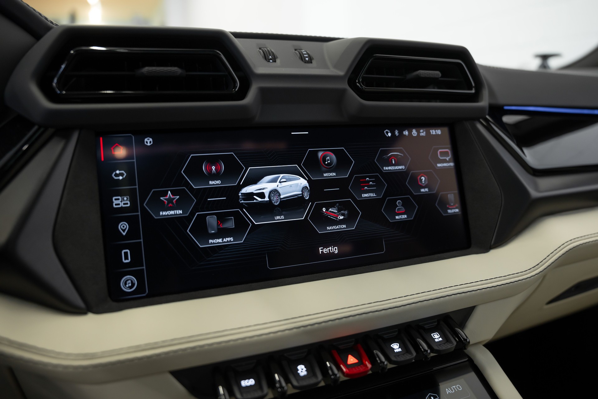 LAMBORGHINI Urus SE-image-29