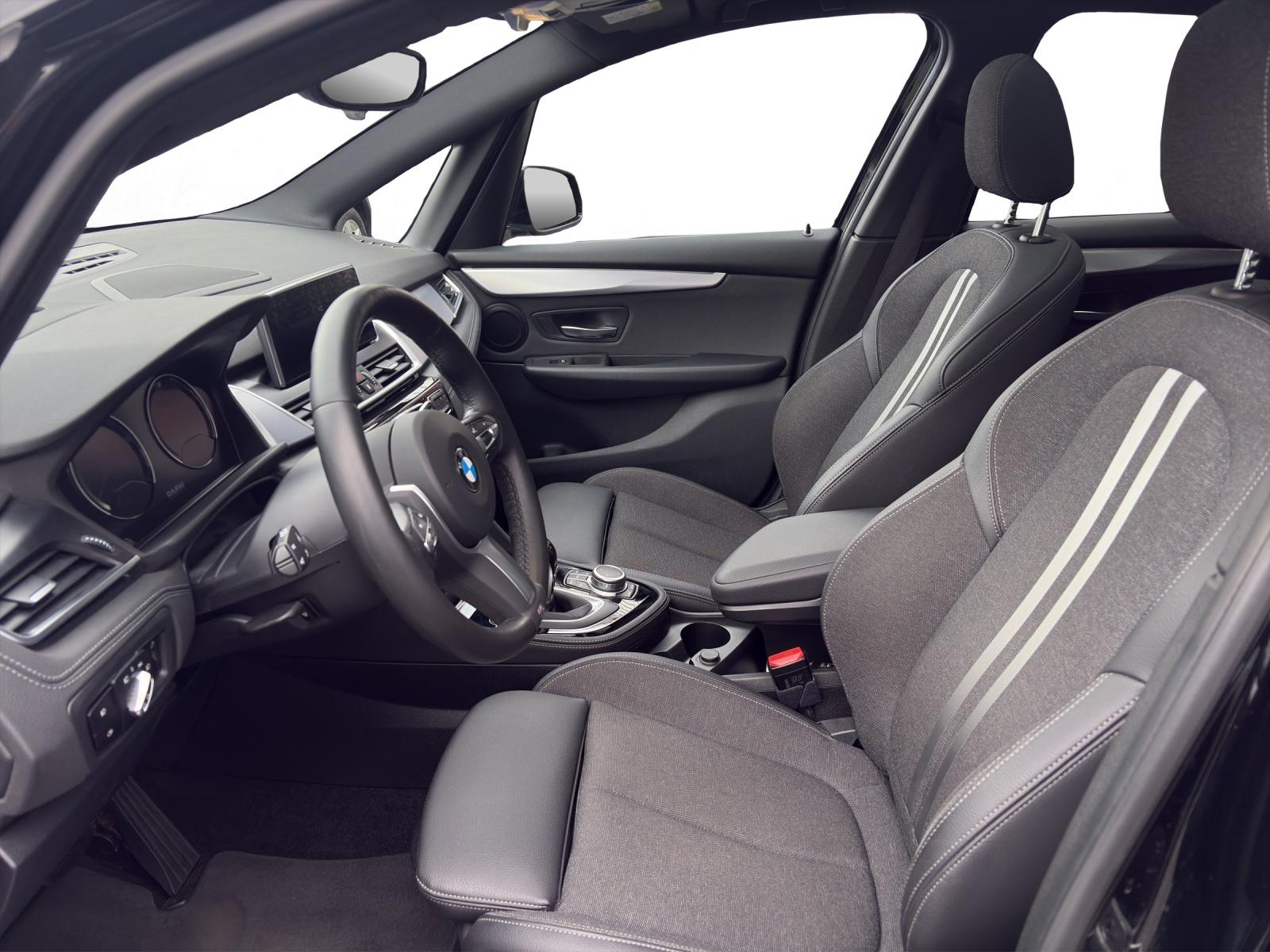 BMW 218d xDrive Active Tourer-image-9