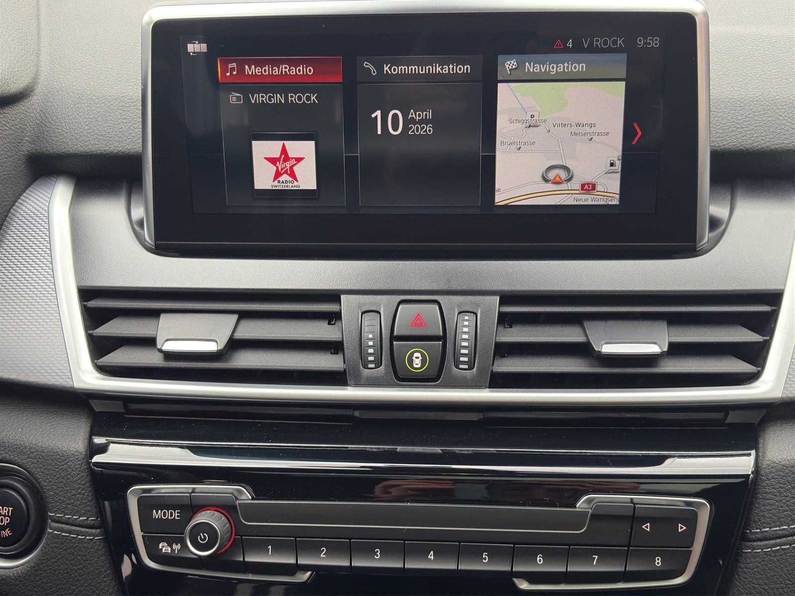 BMW 218d xDrive Active Tourer-image-11