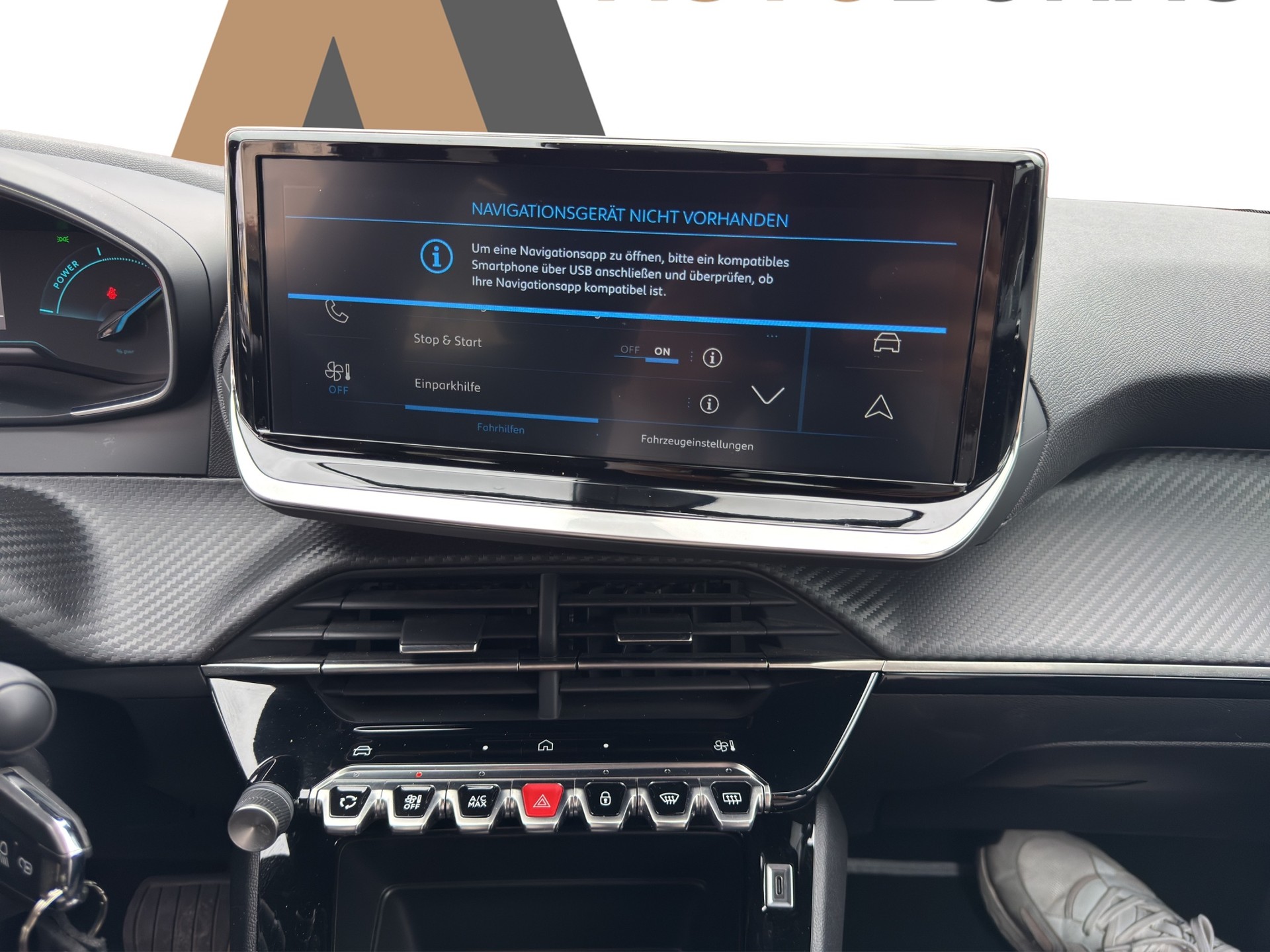 PEUGEOT 2008 1.2 Hybrid 145 Style-image-22