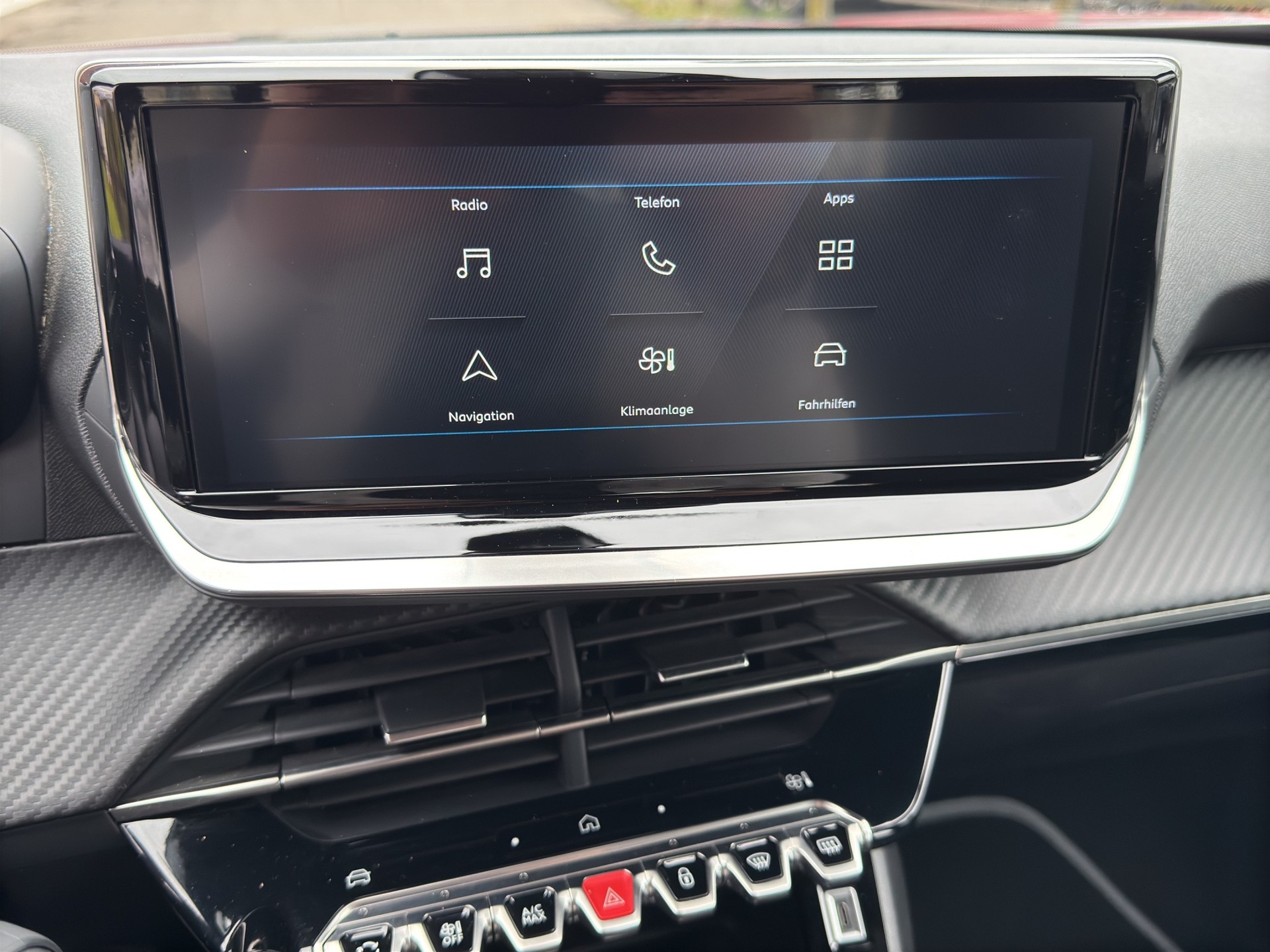PEUGEOT 2008 1.2 Hybrid 145 Style-image-42