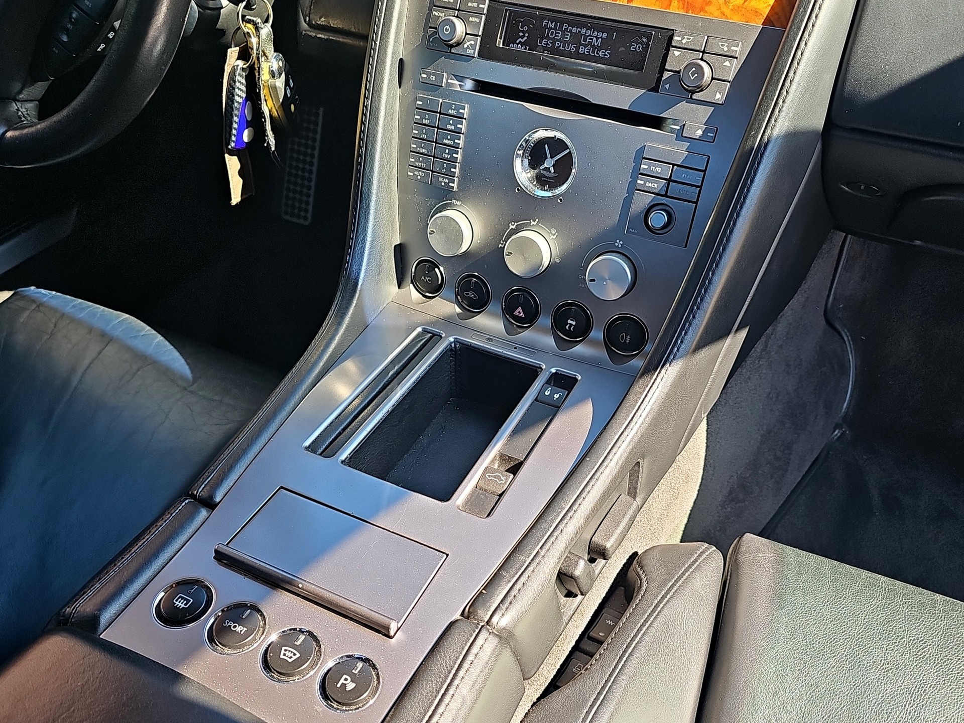 ASTON MARTIN DB9 Touchtronic 2-image-21