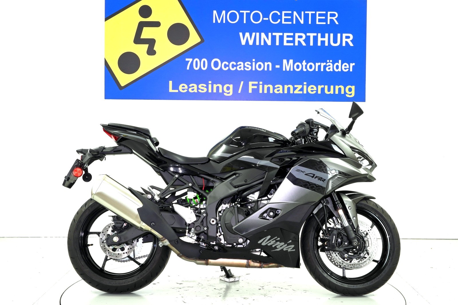 KAWASAKI Ninja ZX-4RR-image-0