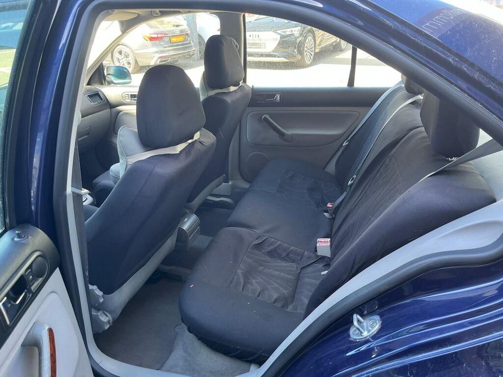 VW Bora 2.3 Highline-image-10