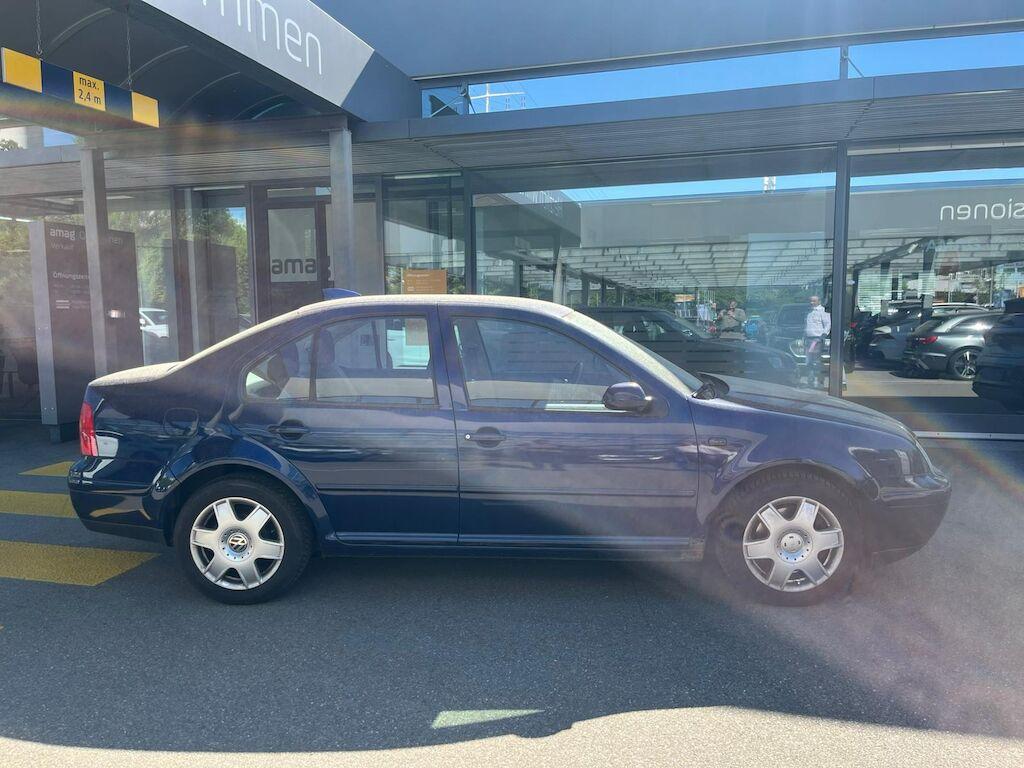 VW Bora 2.3 Highline-image-13
