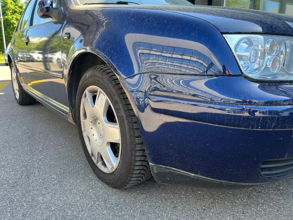 VW Bora 2.3 Highline-image-12
