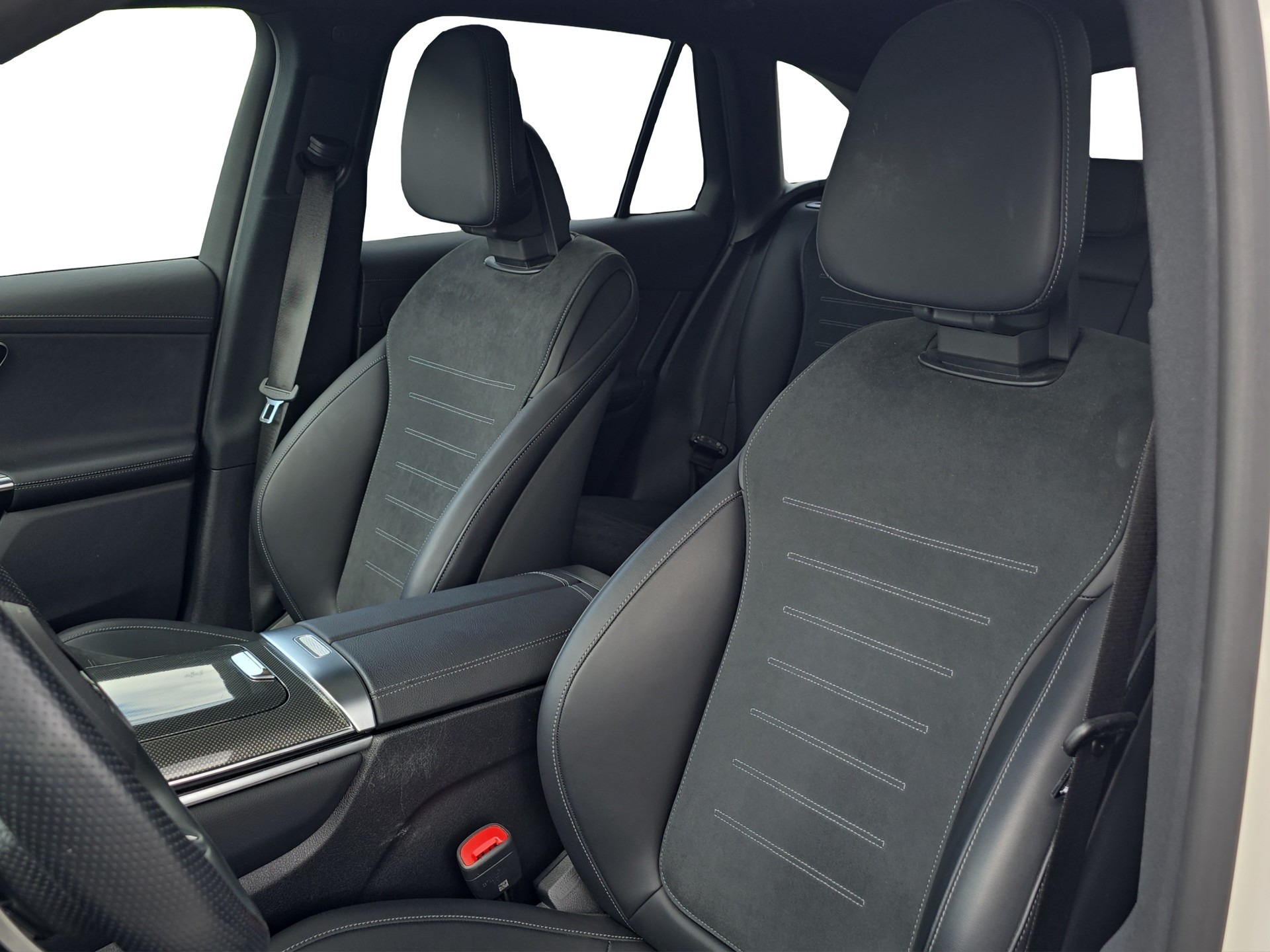 MERCEDES-BENZ GLC 300 e 4Matic 9G-Tronic-image-7