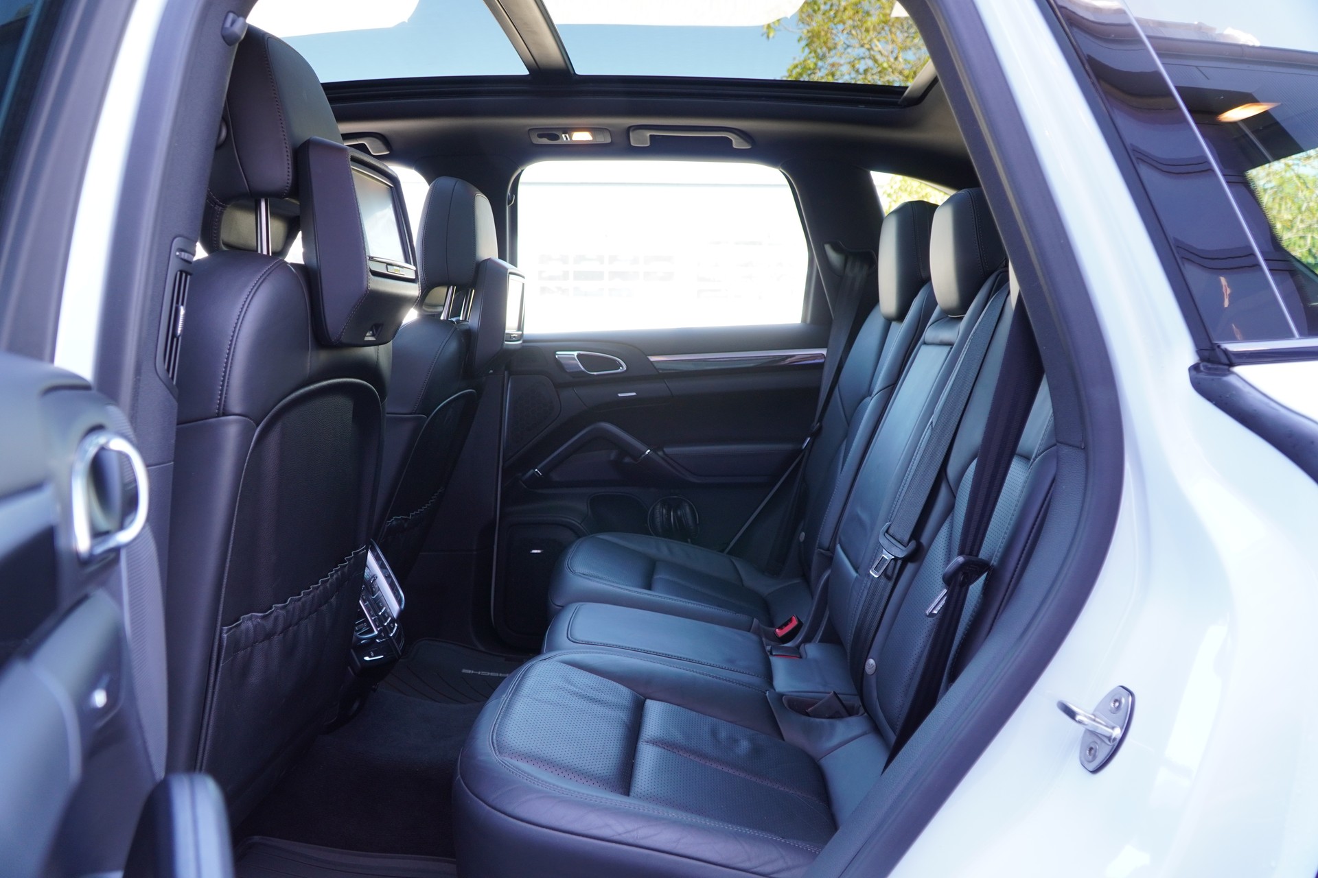 PORSCHE Cayenne S Diesel-image-9