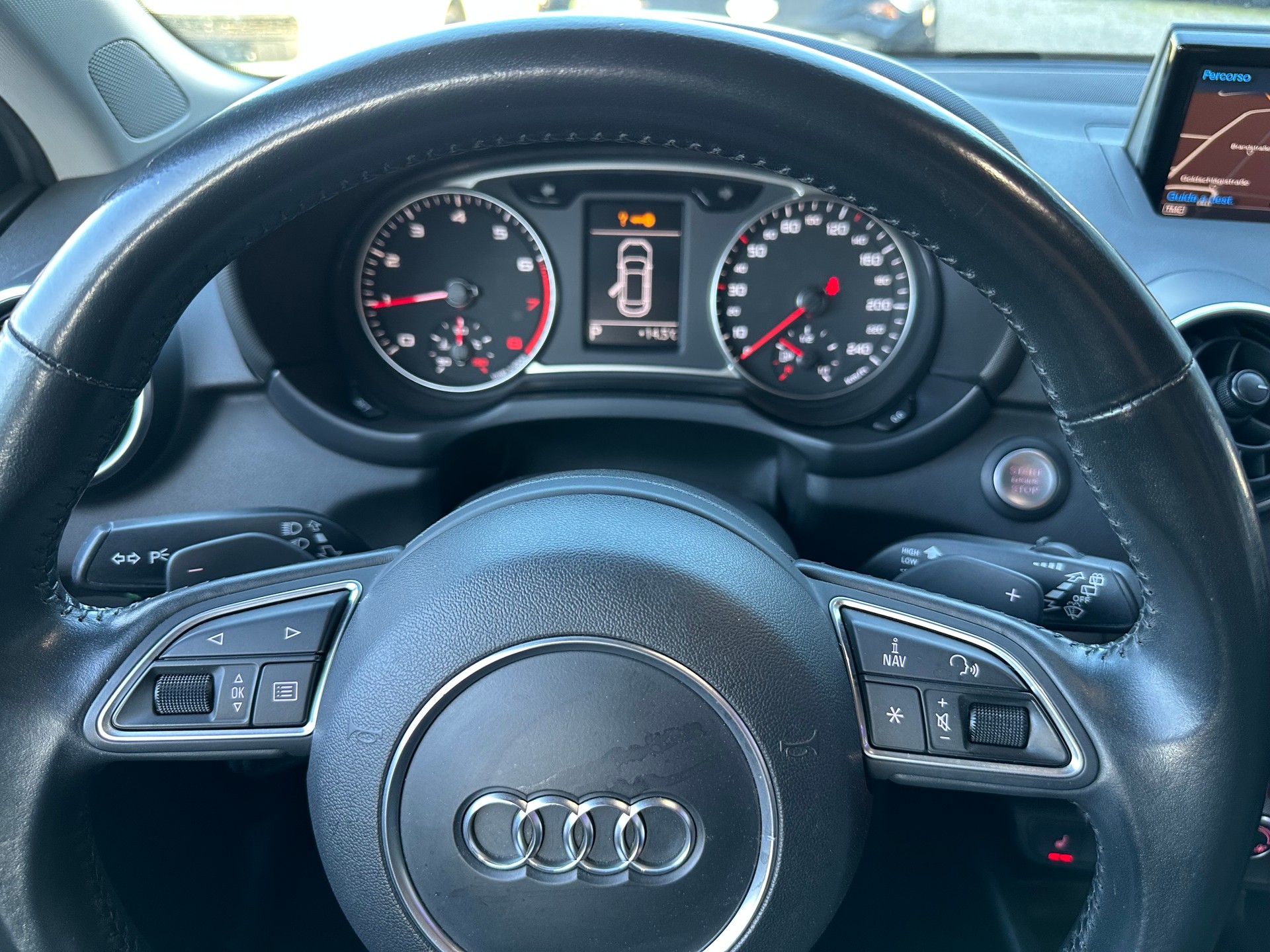 AUDI A1 Sportback 1.0 TFSI Sport S-tronic-image-16