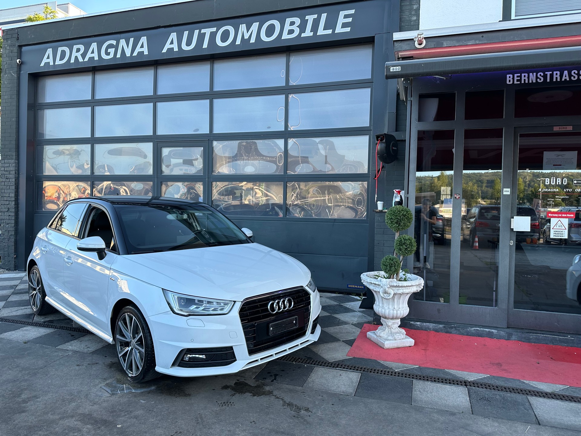 AUDI A1 Sportback 1.0 TFSI Sport S-tronic-image-2
