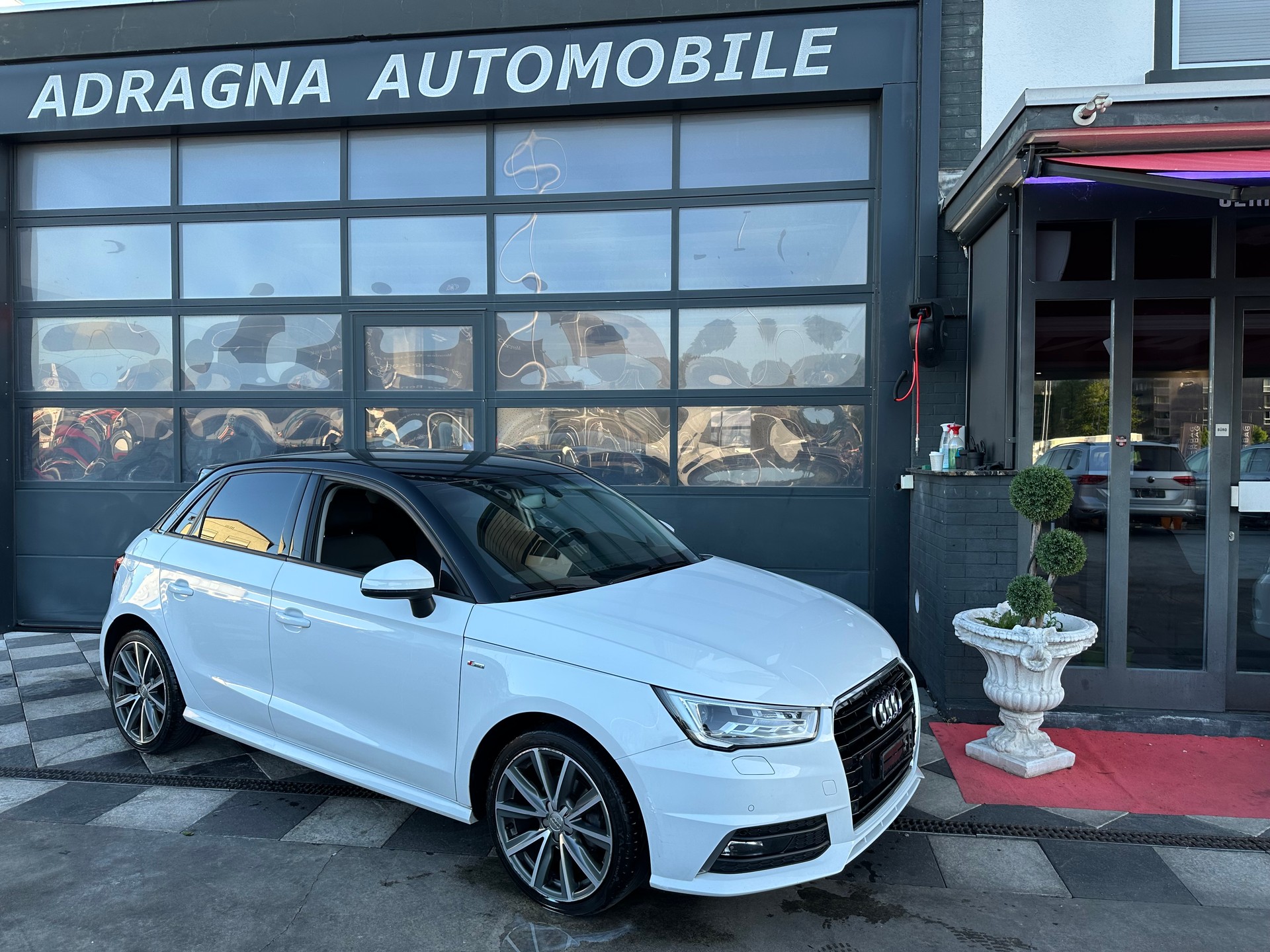 AUDI A1 Sportback 1.0 TFSI Sport S-tronic-image-1