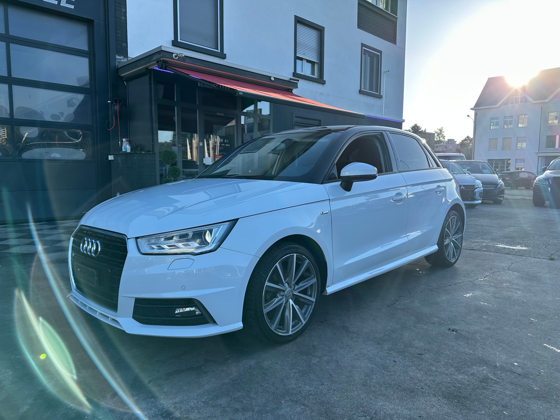 AUDI A1 Sportback 1.0 TFSI Sport S-tronic-image-5