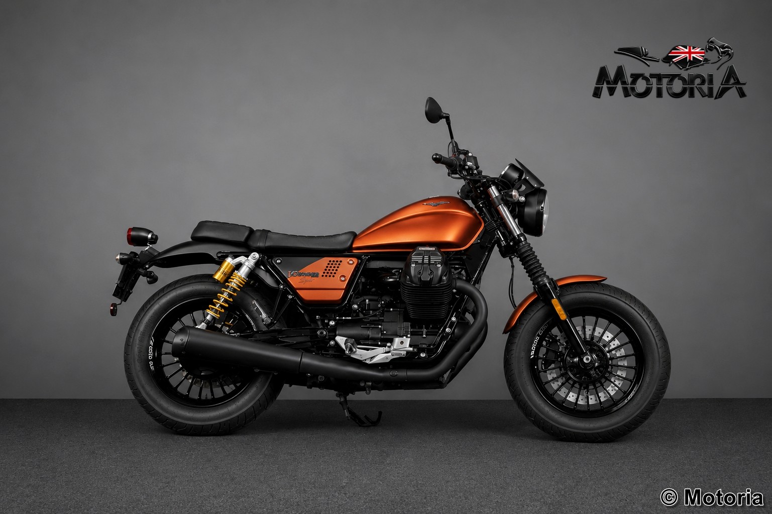 MOTO GUZZI V9 Bobber Sport-image-1