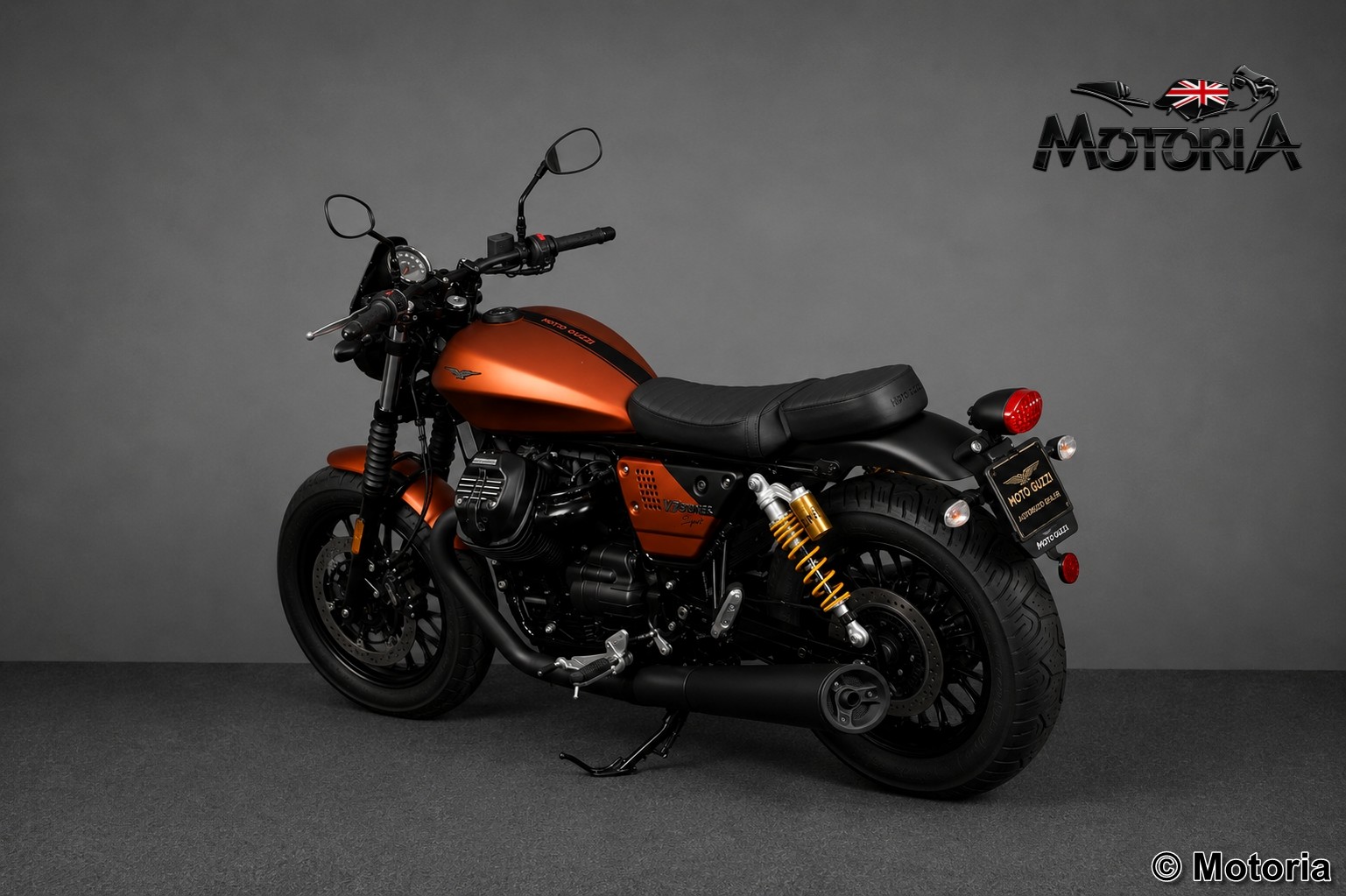 MOTO GUZZI V9 Bobber Sport-image-3