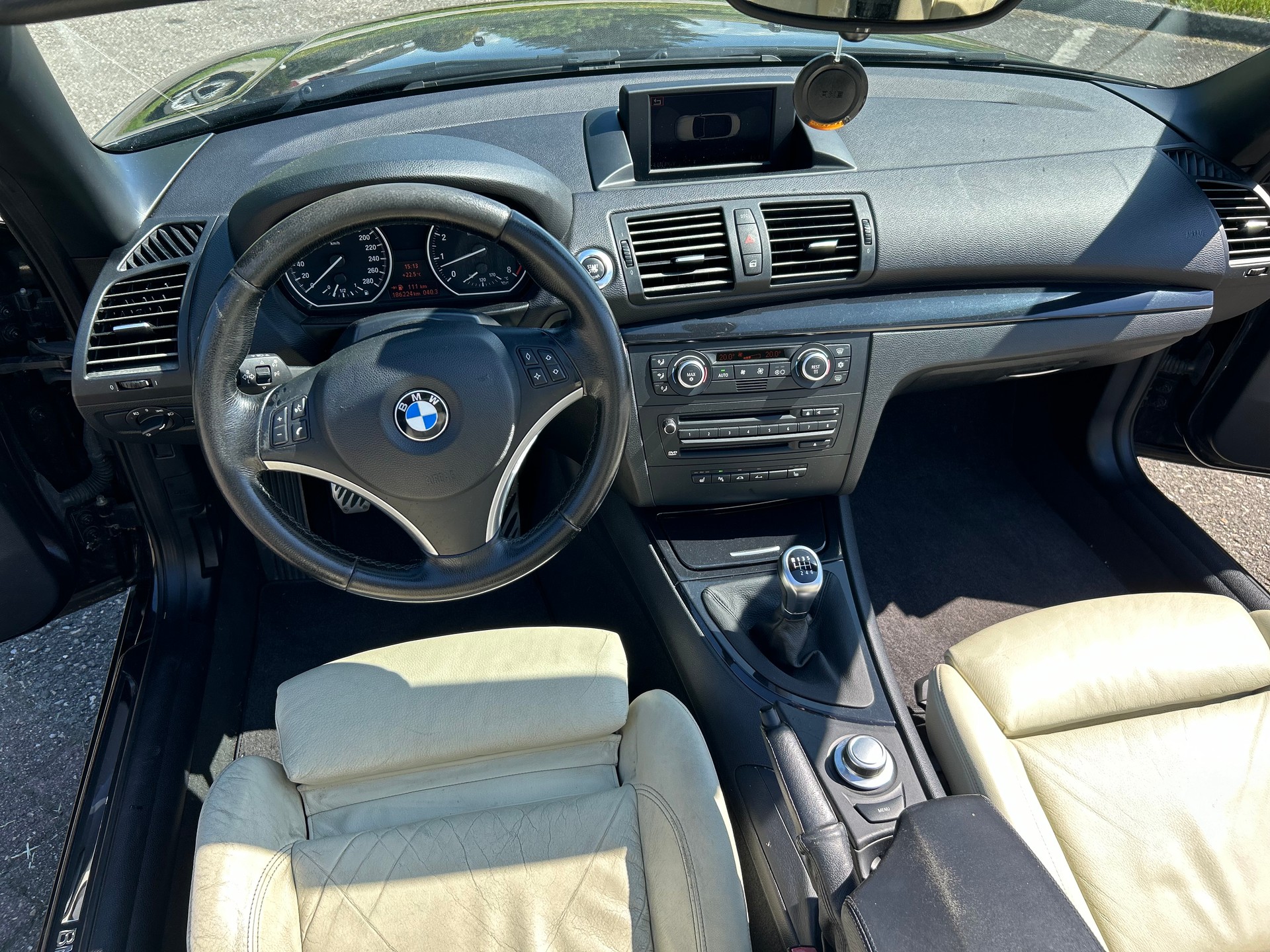 BMW 135i-image-1