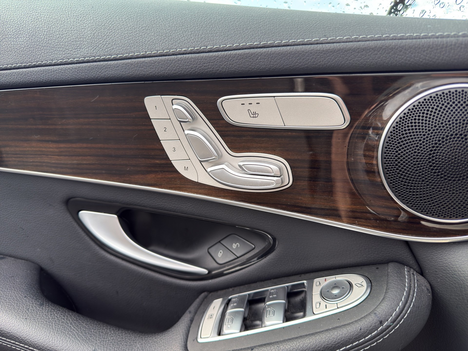 MERCEDES-BENZ GLC 200 Off-Road 4Matic 9G-Tronic-image-12
