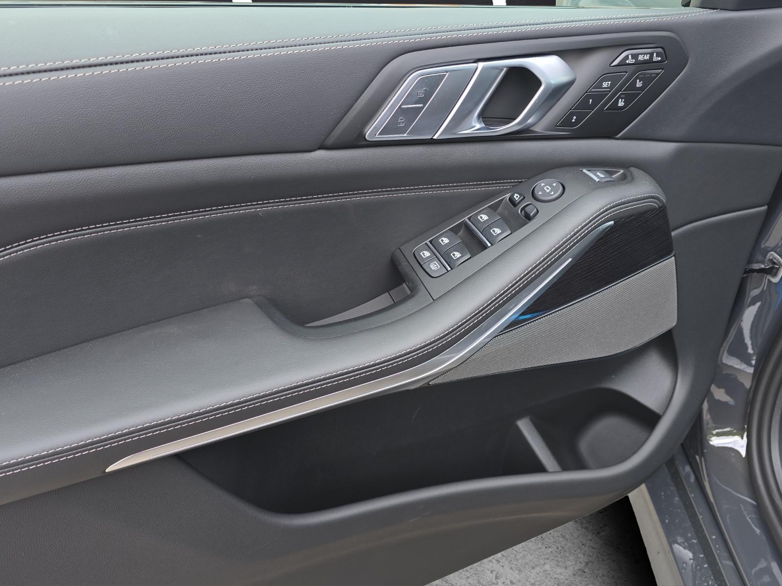 BMW X7 40d xDrive SAG-image-14
