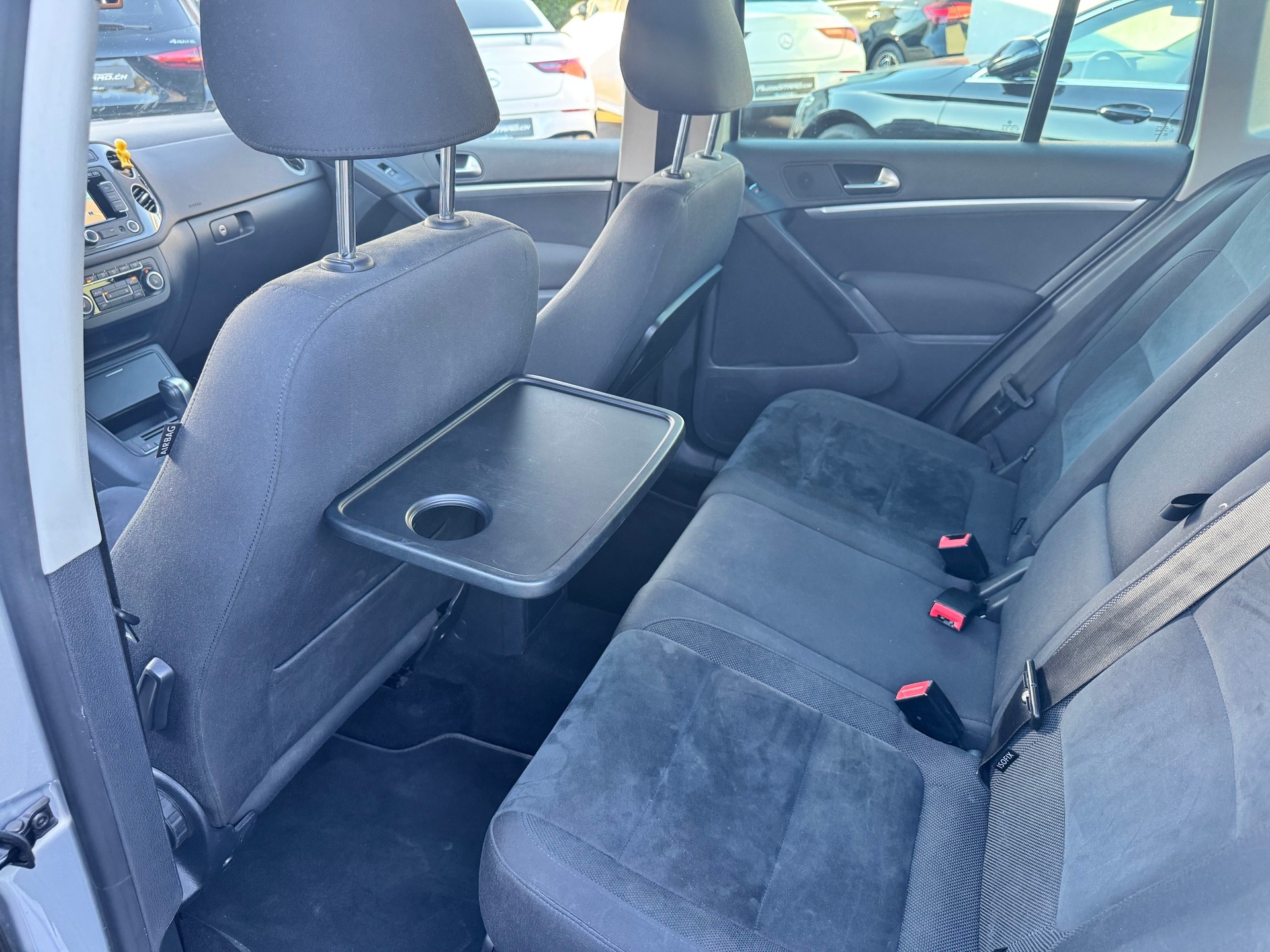 VW Tiguan 2.0 TSI Sport 4Motion-image-12