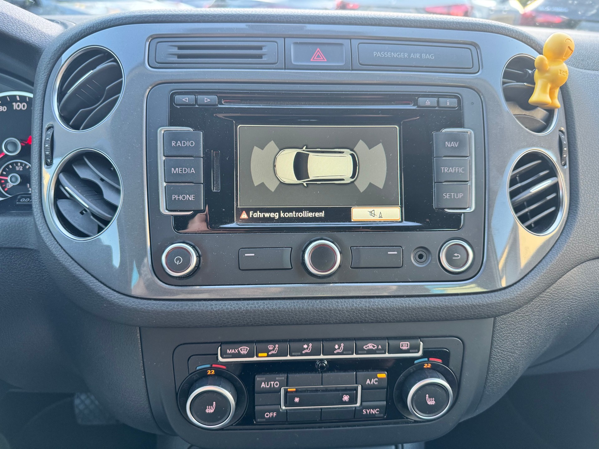 VW Tiguan 2.0 TSI Sport 4Motion-image-9