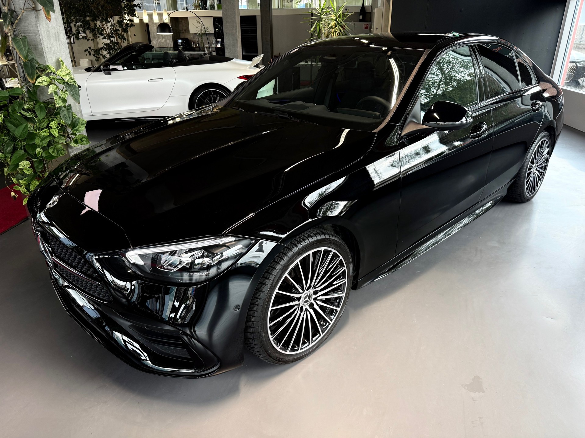 MERCEDES-BENZ C 200 d AMG Line-showroom-element-2