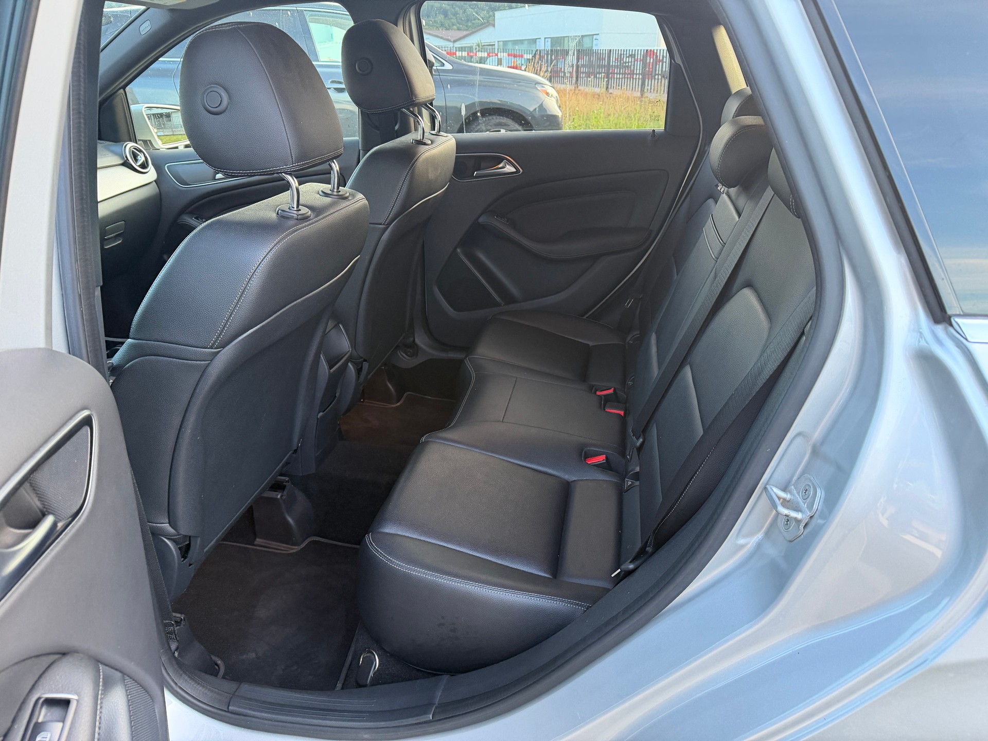 MERCEDES-BENZ B 200 Urban 7G-DCT-image-6